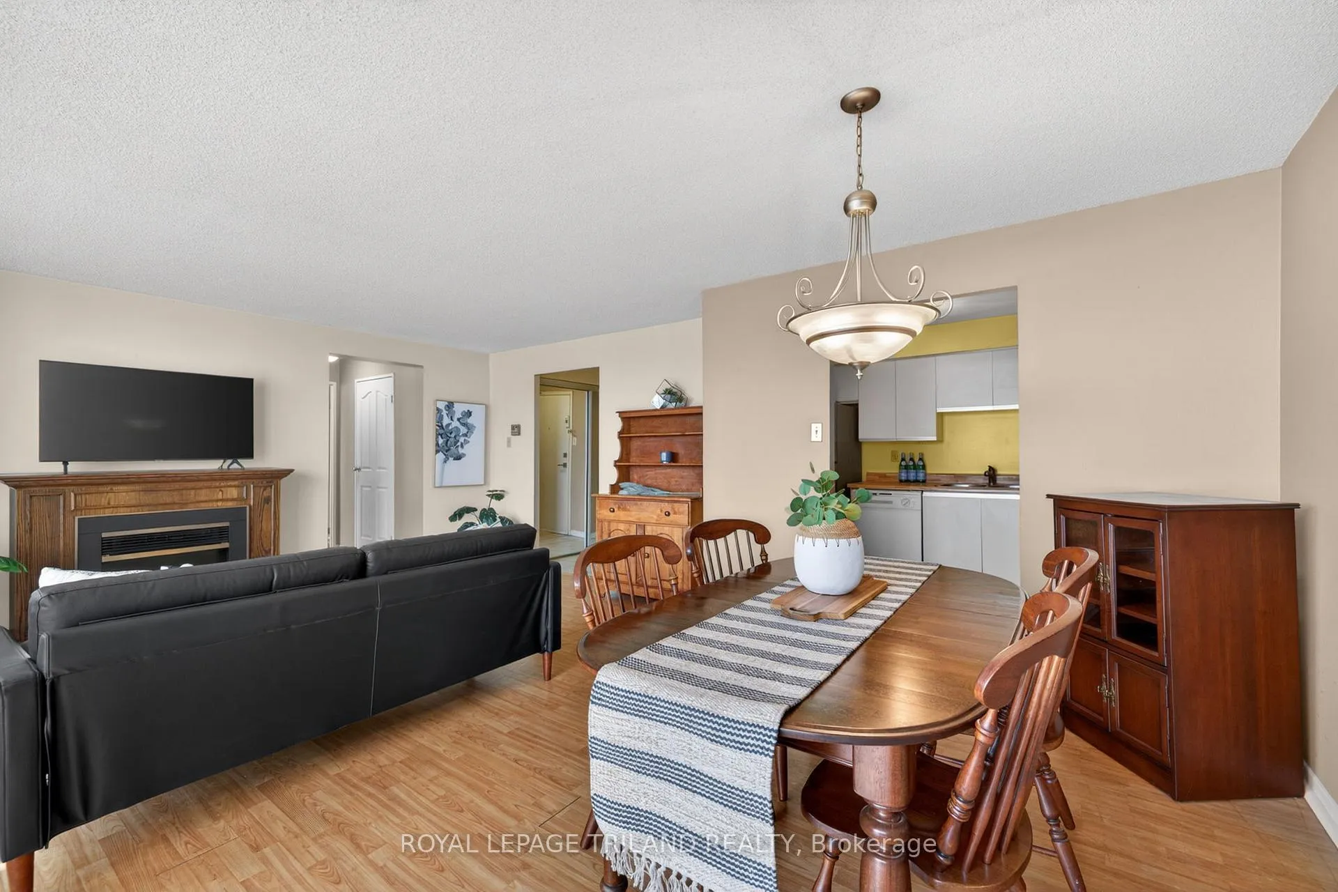 Photo 16 of Unit 810, 127 Belmont Drive, London, South O — HOMEH
