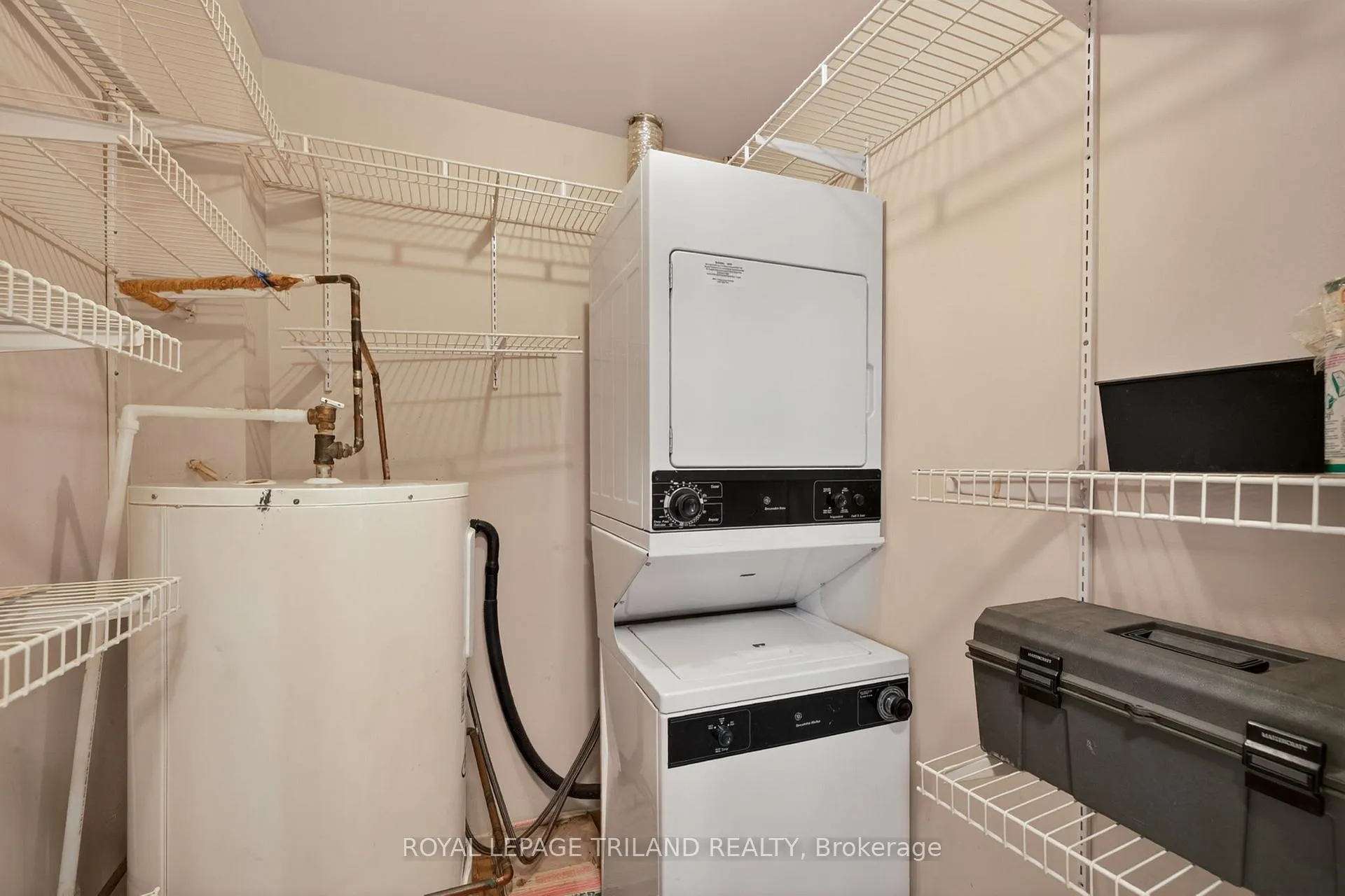 Photo 27 of Unit 810, 127 Belmont Drive, London, South O — HOMEH