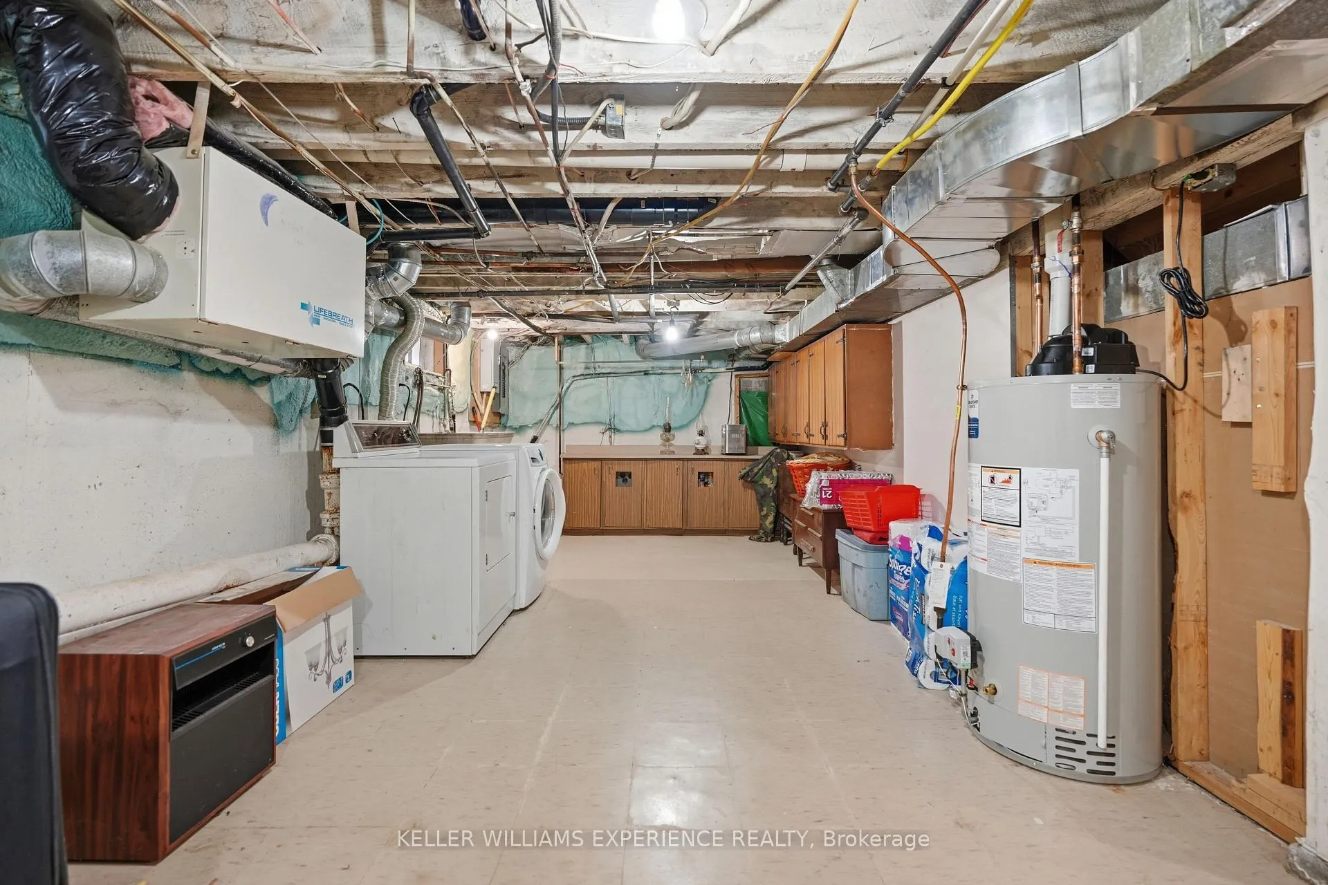 Photo 20 of 98 Donald Street, Barrie, Queen's Park — HOMEH