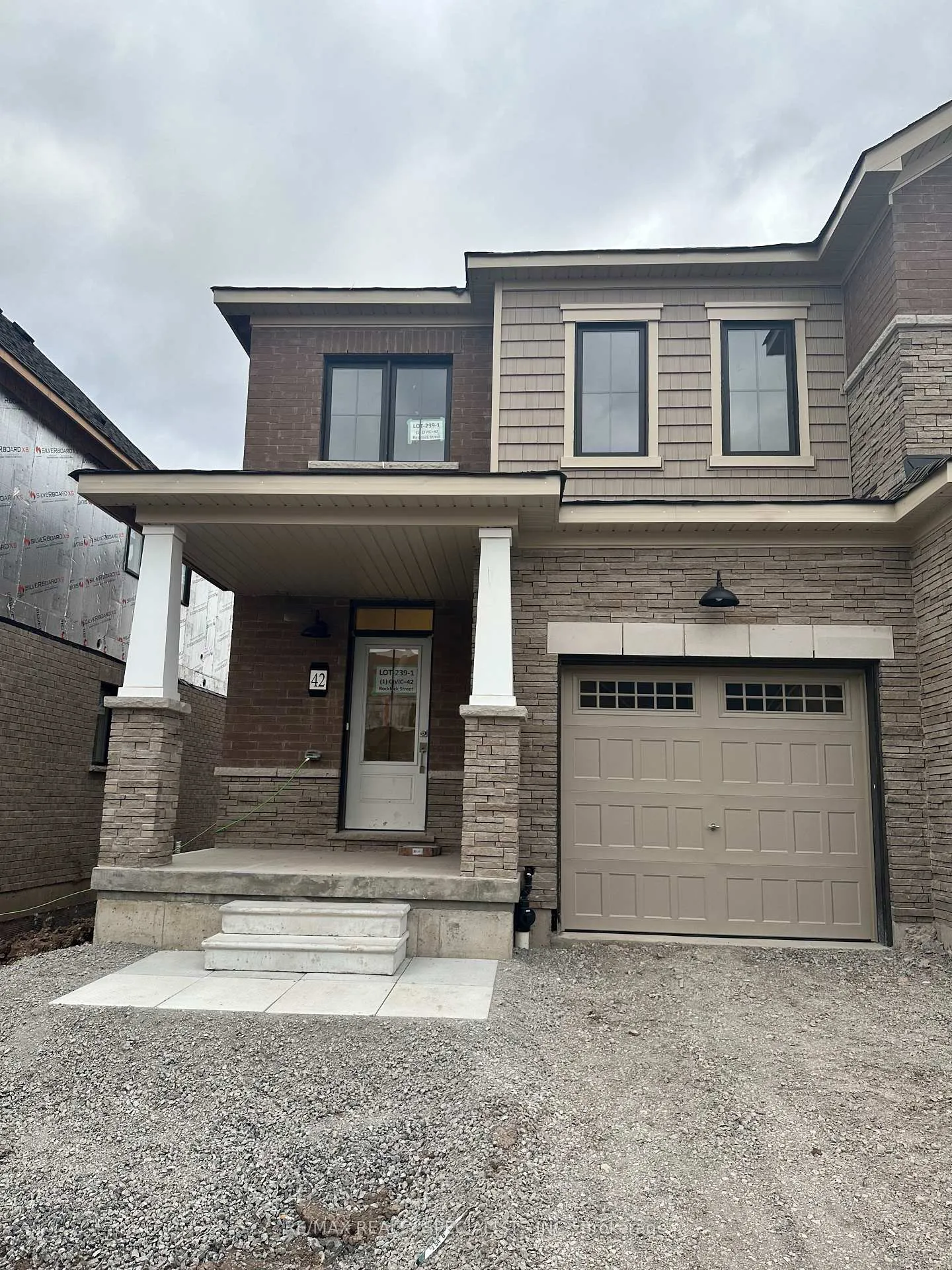Photo 1 of 42 Rowlock Street, Welland, Dain City — HOMEH