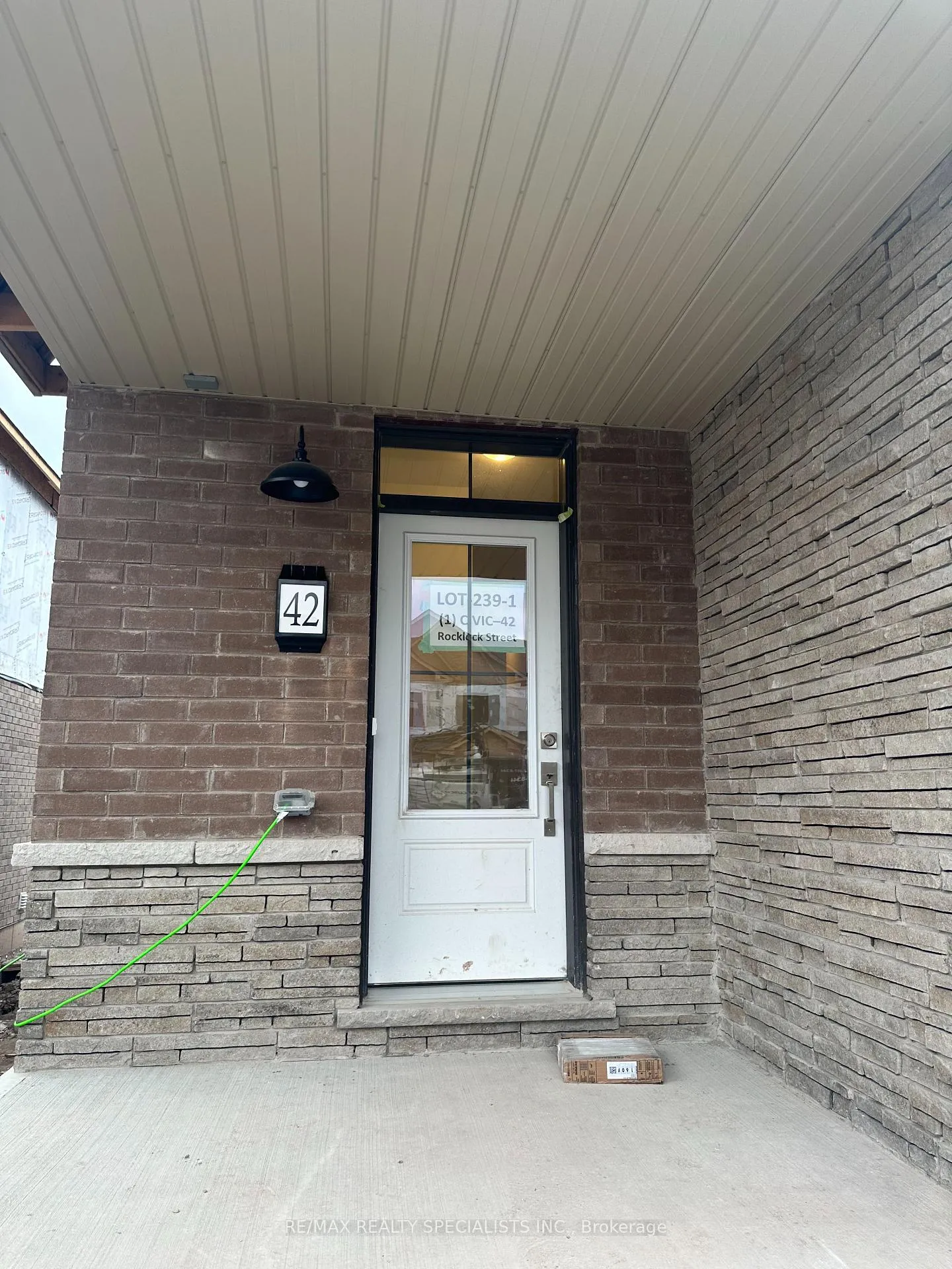 Photo 2 of 42 Rowlock Street, Welland, Dain City — HOMEH