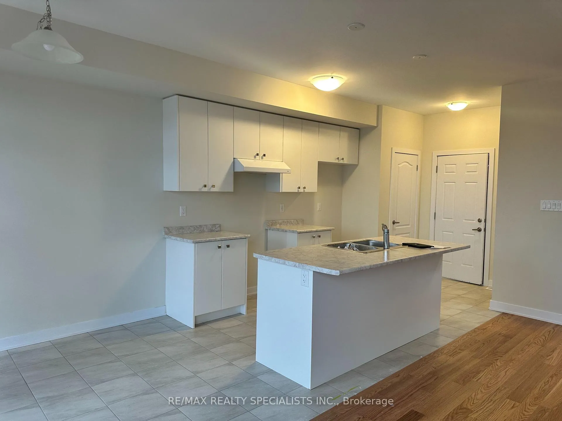 Photo 8 of 42 Rowlock Street, Welland, Dain City — HOMEH