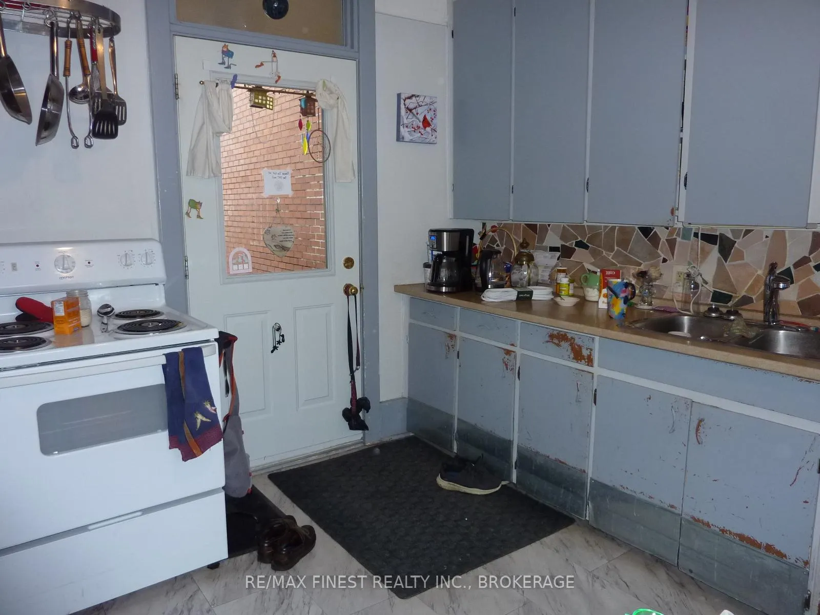 Photo 1 of 283 Montreal Street, Kingston, East of Sir John A. Blvd — HOMEH