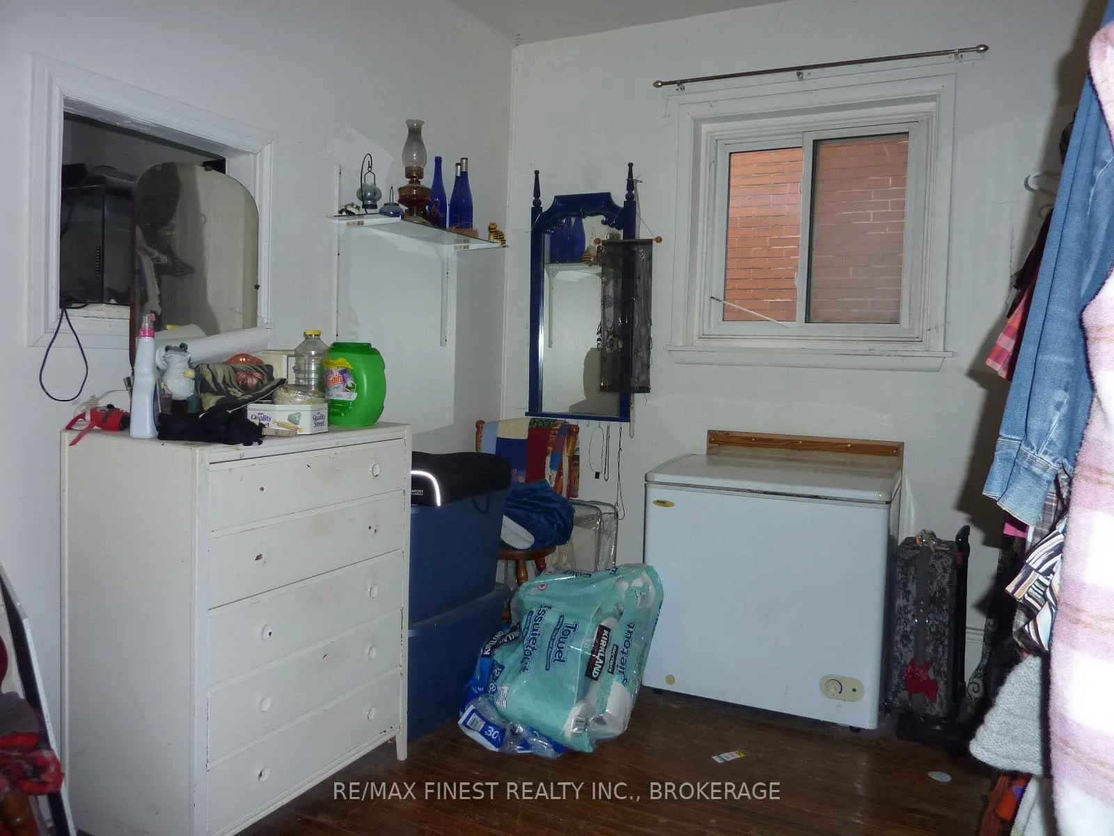Photo 2 of 283 Montreal Street, Kingston, East of Sir John A. Blvd — HOMEH
