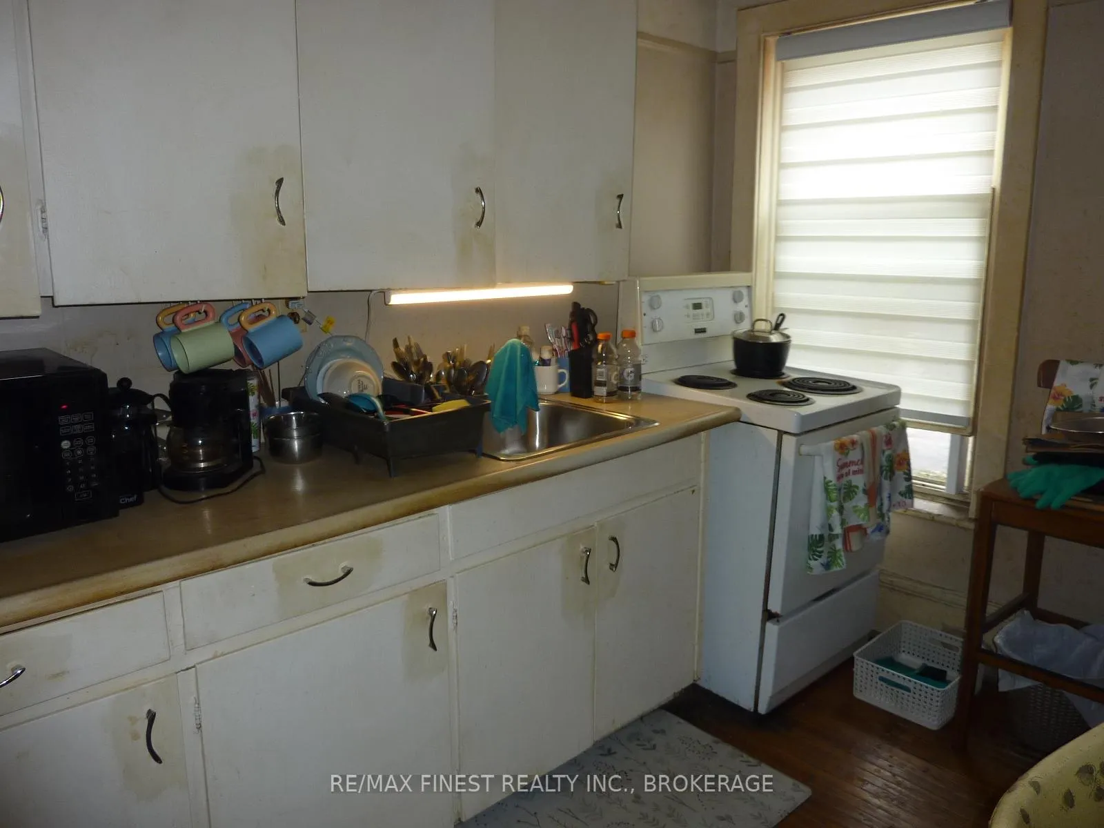 Photo 4 of 283 Montreal Street, Kingston, East of Sir John A. Blvd — HOMEH