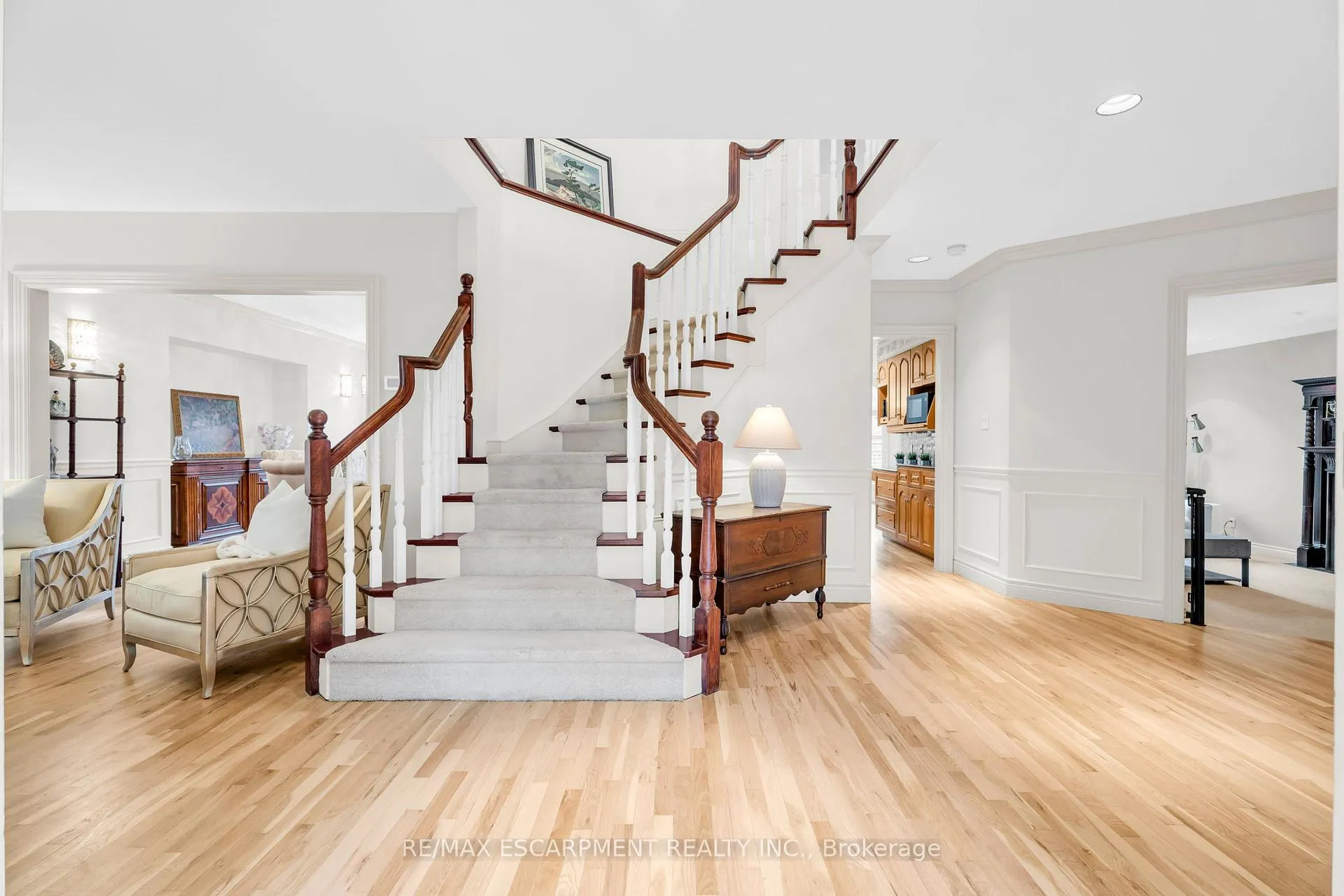Photo 4 of 484 Bush Drive, Hamilton, Ancaster — HOMEH
