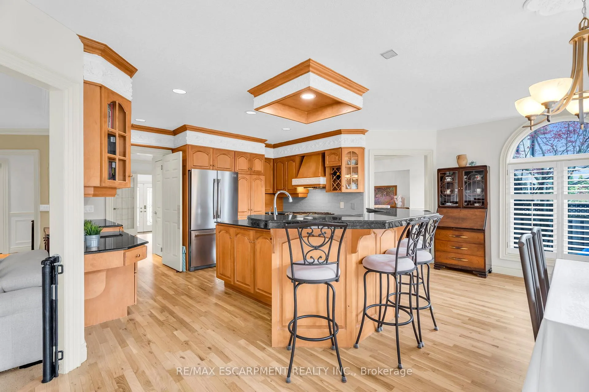 Photo 11 of 484 Bush Drive, Hamilton, Ancaster — HOMEH