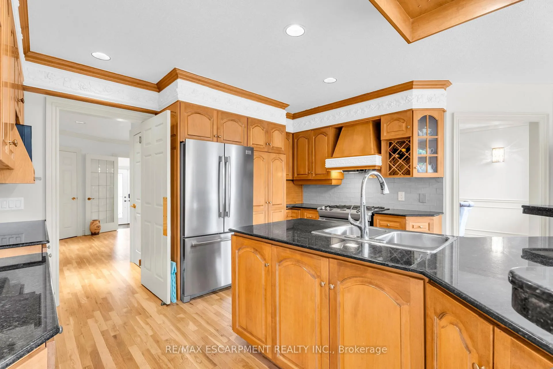 Photo 14 of 484 Bush Drive, Hamilton, Ancaster — HOMEH