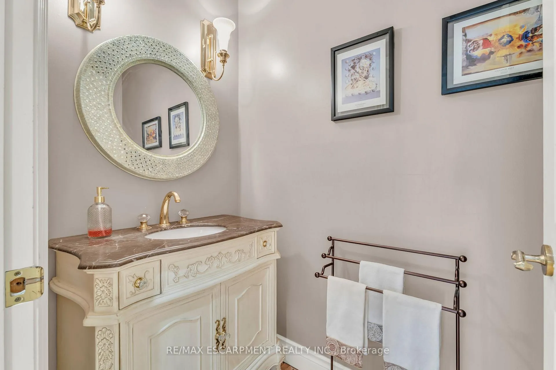 Photo 20 of 484 Bush Drive, Hamilton, Ancaster — HOMEH