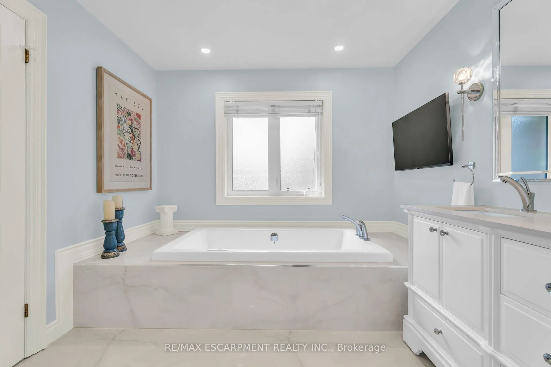 Photo 26 of 484 Bush Drive, Hamilton, Ancaster — HOMEH