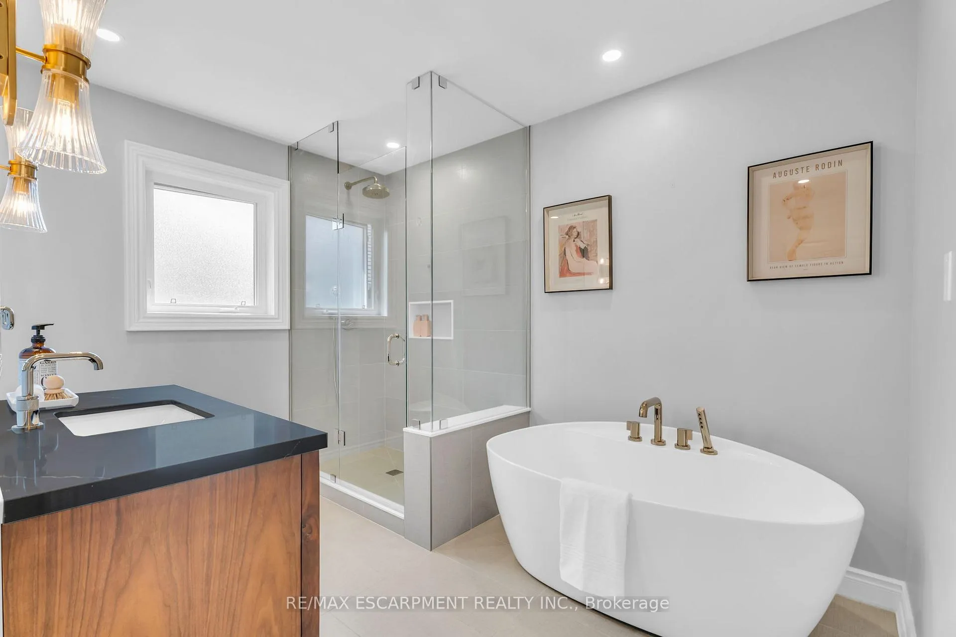 Photo 32 of 484 Bush Drive, Hamilton, Ancaster — HOMEH