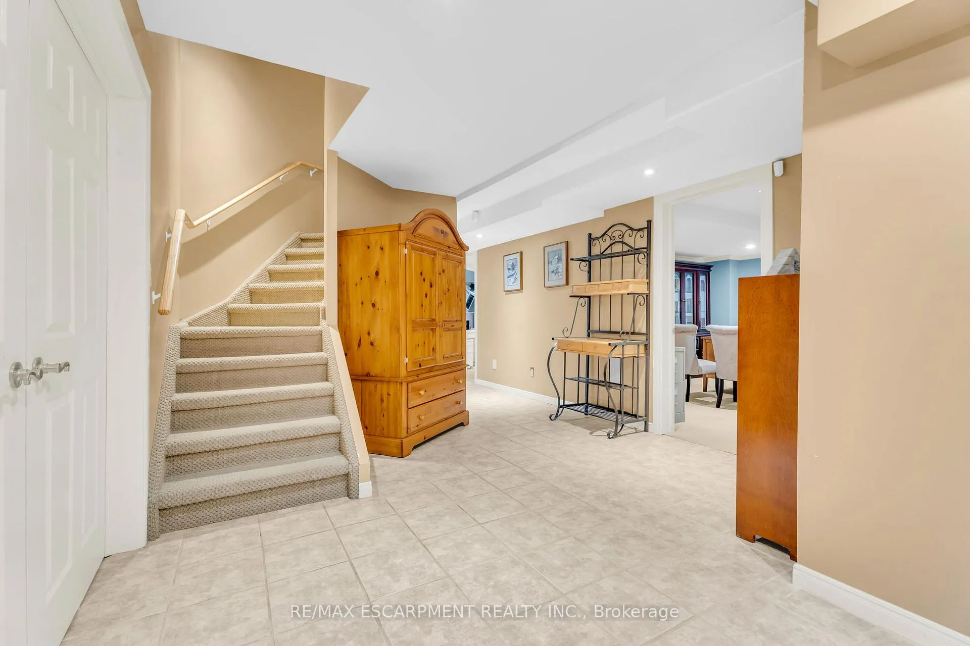 Photo 33 of 484 Bush Drive, Hamilton, Ancaster — HOMEH
