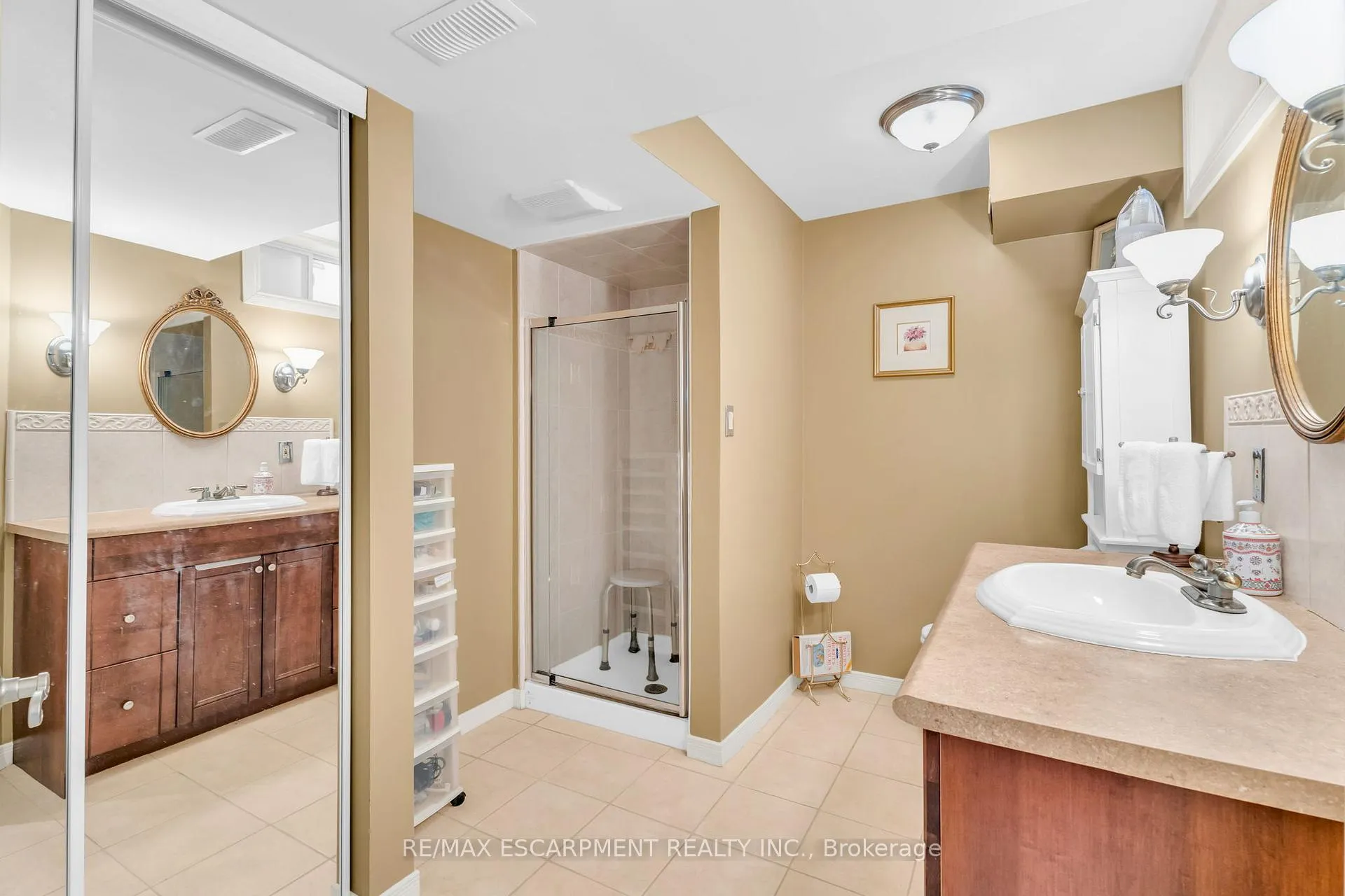 Photo 39 of 484 Bush Drive, Hamilton, Ancaster — HOMEH