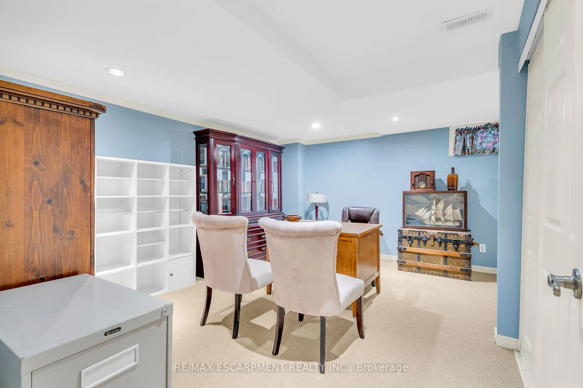 Photo 41 of 484 Bush Drive, Hamilton, Ancaster — HOMEH