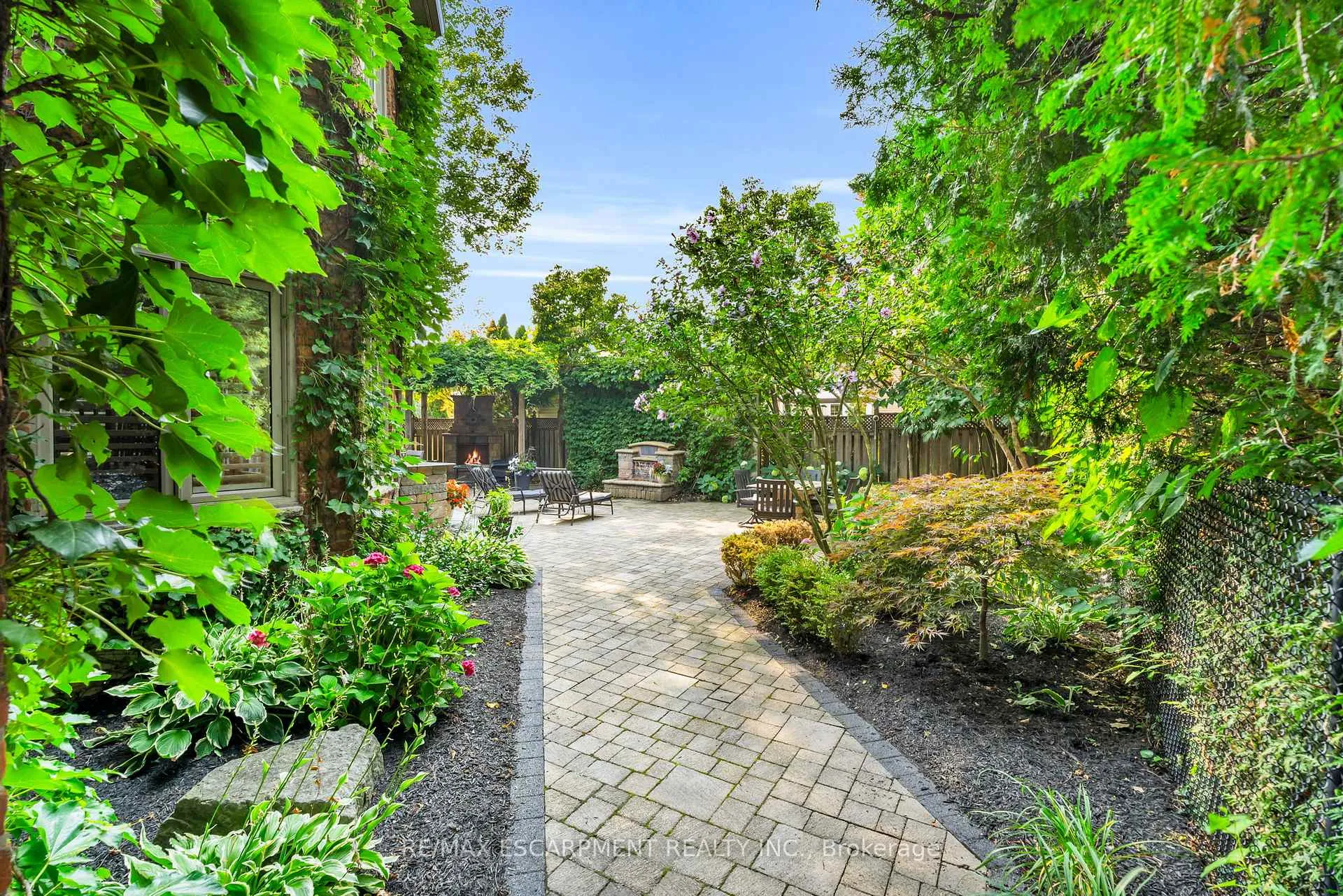 Photo 42 of 484 Bush Drive, Hamilton, Ancaster — HOMEH
