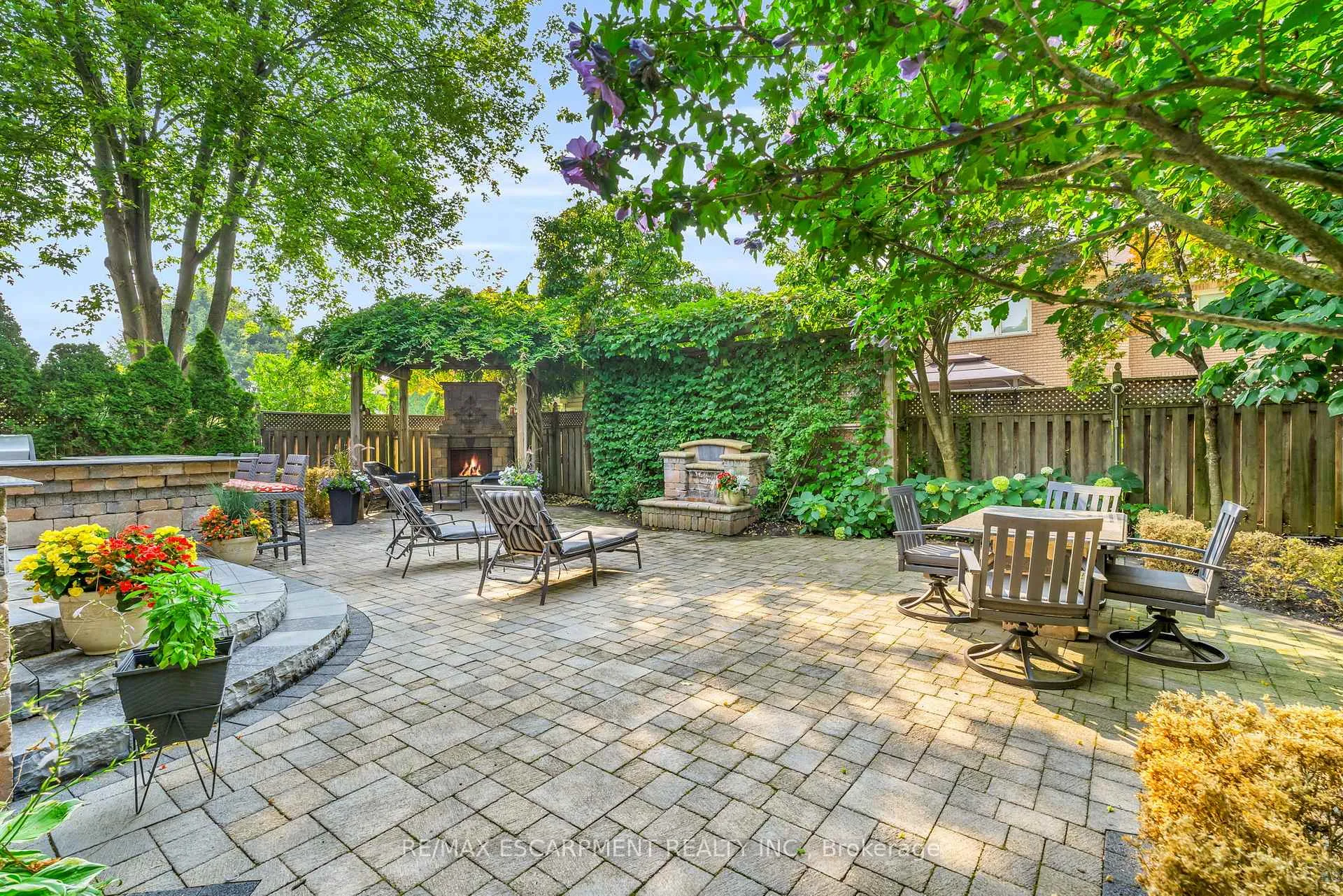 Photo 43 of 484 Bush Drive, Hamilton, Ancaster — HOMEH
