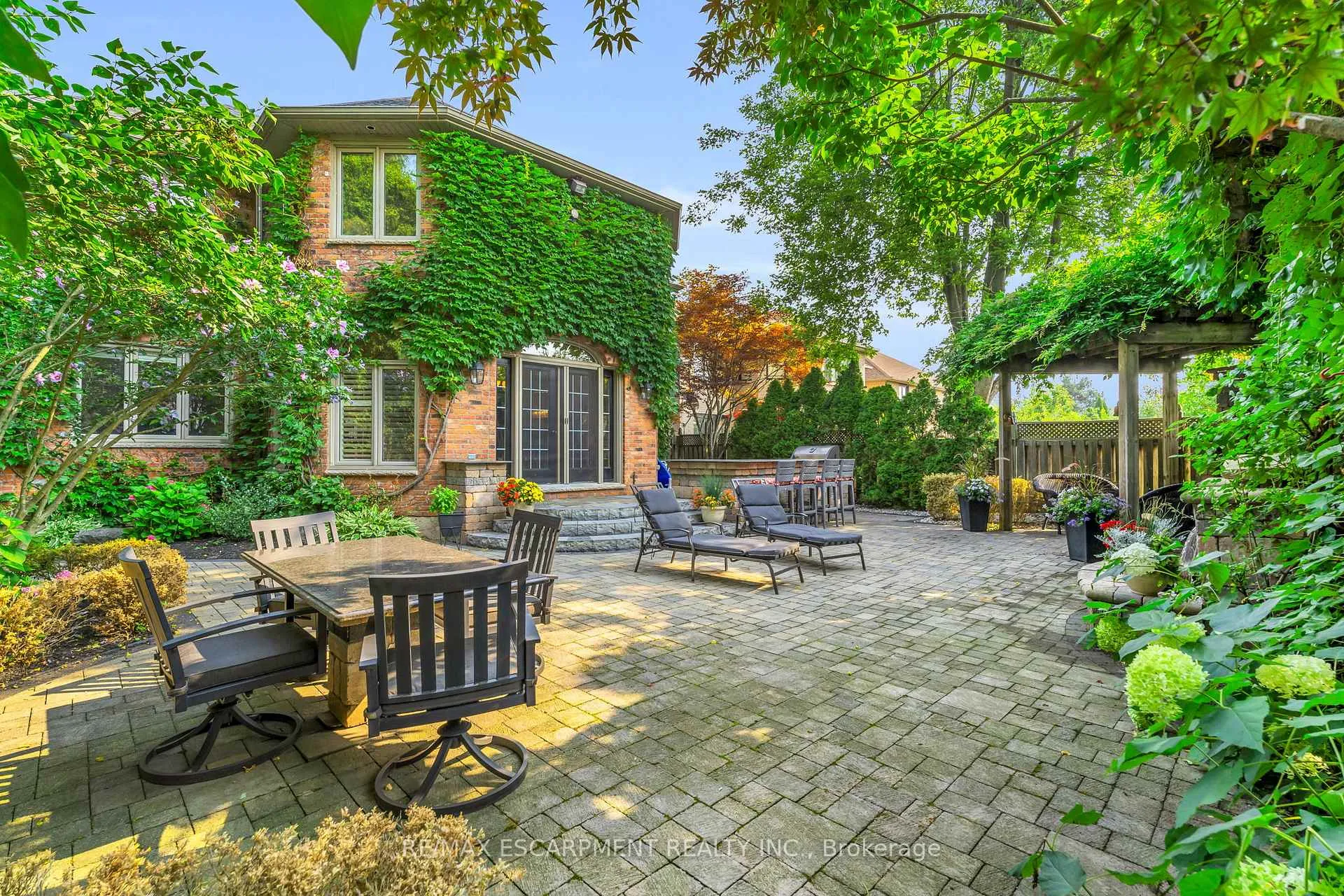 Photo 44 of 484 Bush Drive, Hamilton, Ancaster — HOMEH