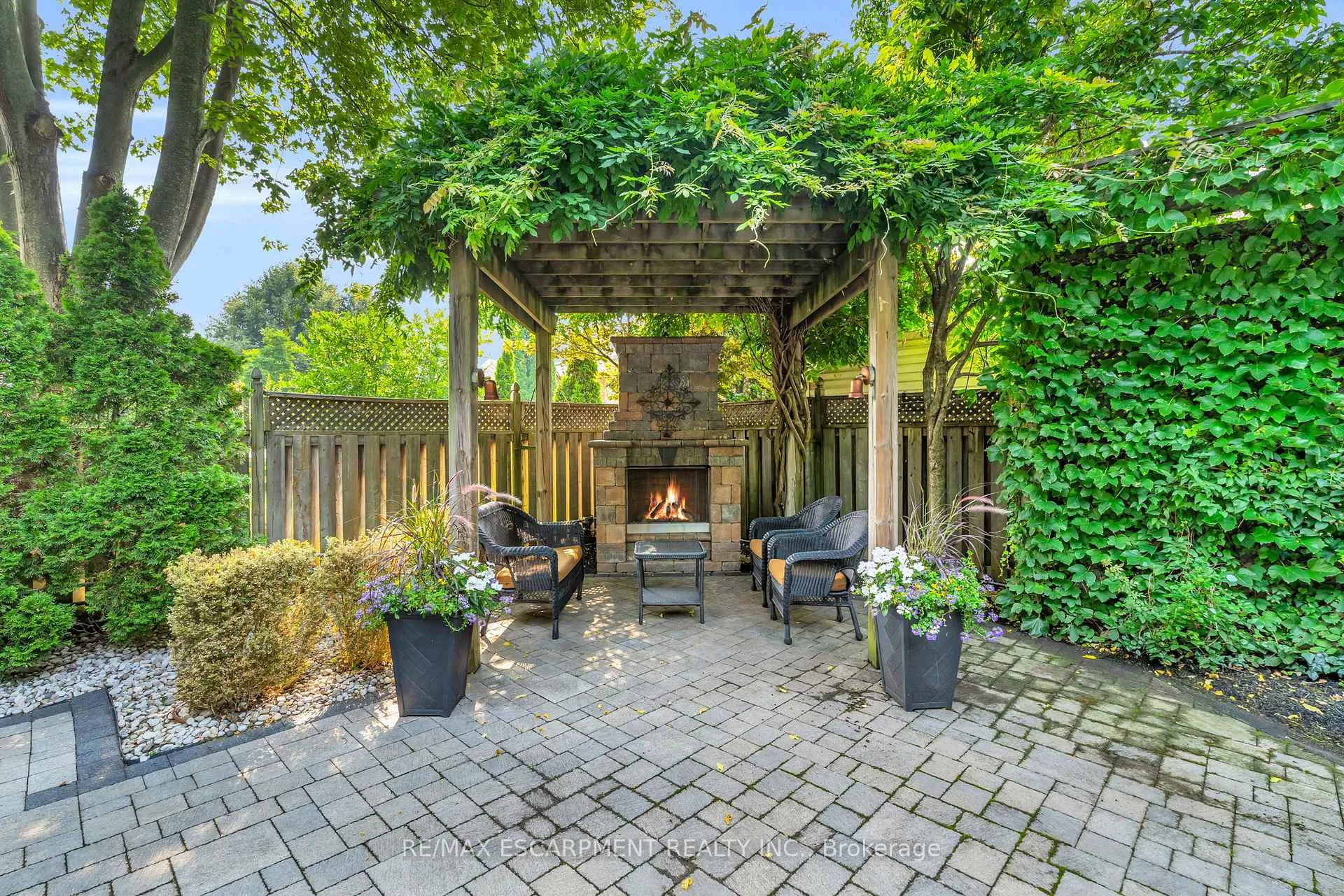 Photo 47 of 484 Bush Drive, Hamilton, Ancaster — HOMEH