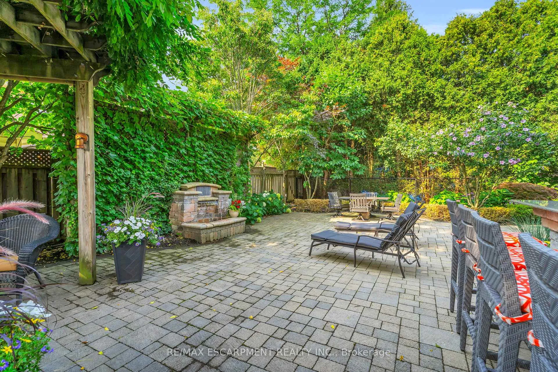 Photo 49 of 484 Bush Drive, Hamilton, Ancaster — HOMEH