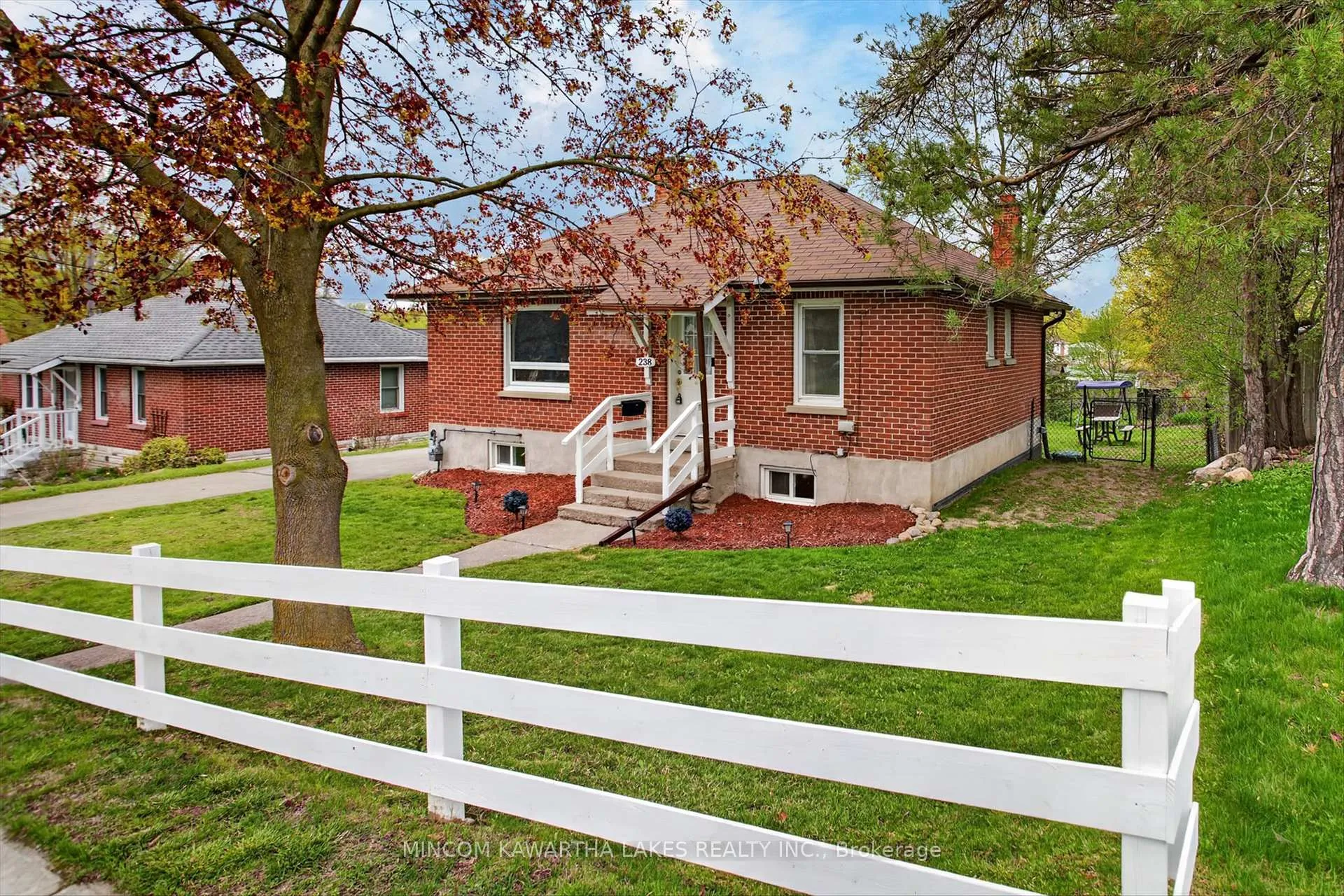 Photo 1 of 238 Mcfarlane Street, Peterborough, Ashburnham Ward 4 — HOMEH
