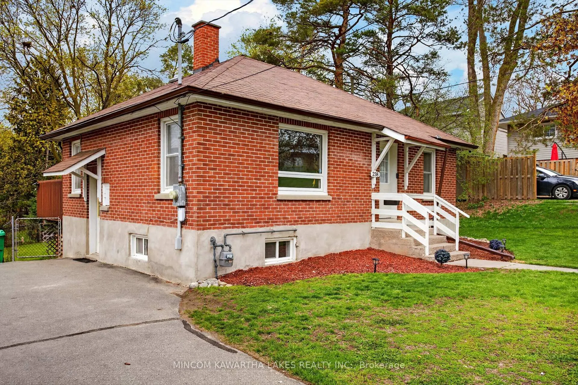 Photo 4 of 238 Mcfarlane Street, Peterborough, Ashburnham Ward 4 — HOMEH