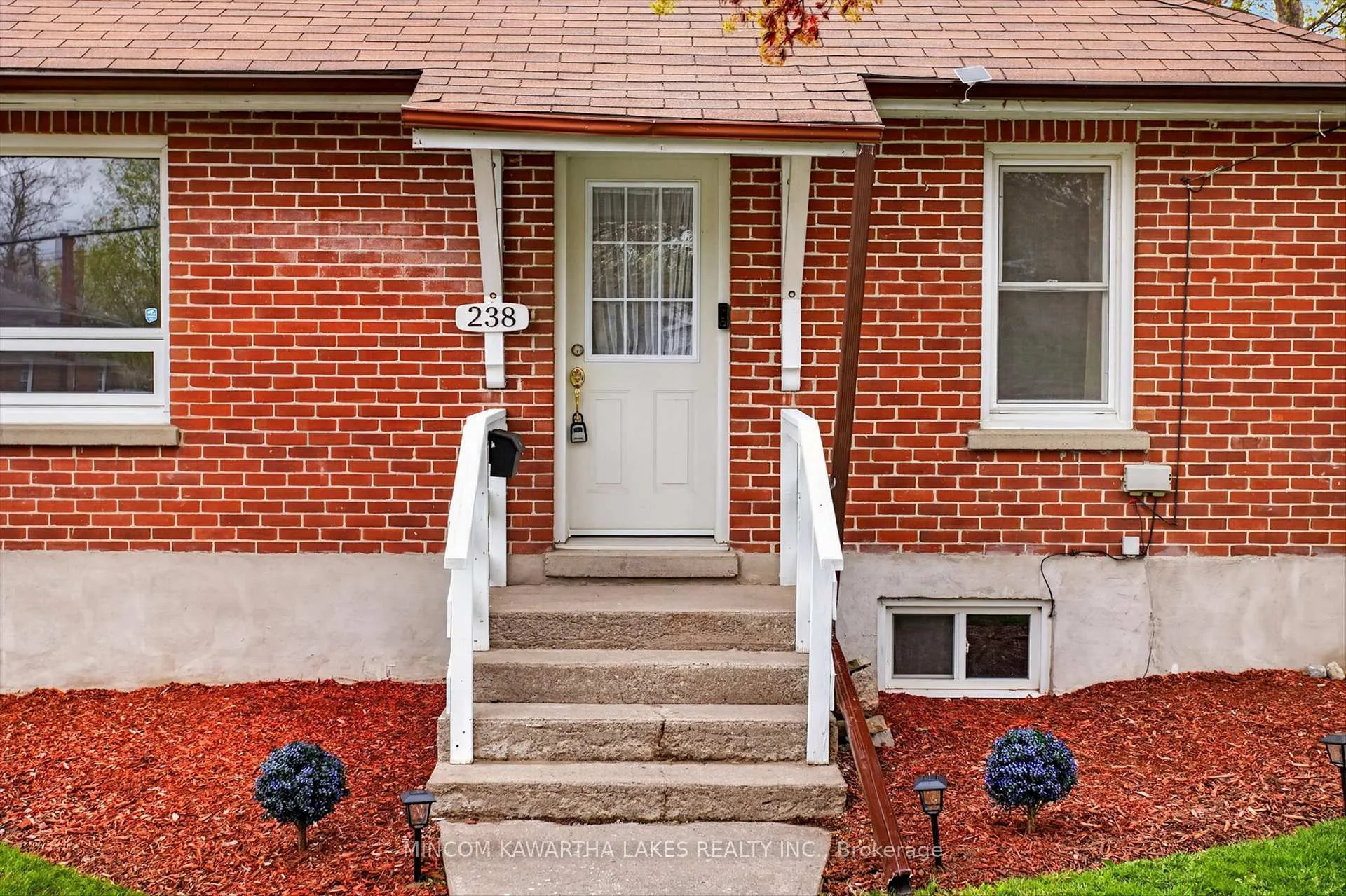 Photo 6 of 238 Mcfarlane Street, Peterborough, Ashburnham Ward 4 — HOMEH