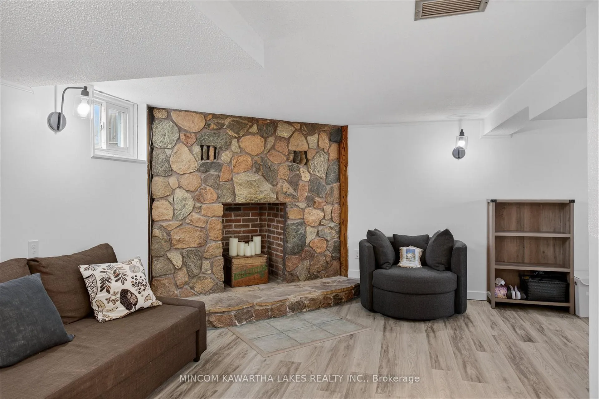 Photo 35 of 238 Mcfarlane Street, Peterborough, Ashburnham Ward 4 — HOMEH