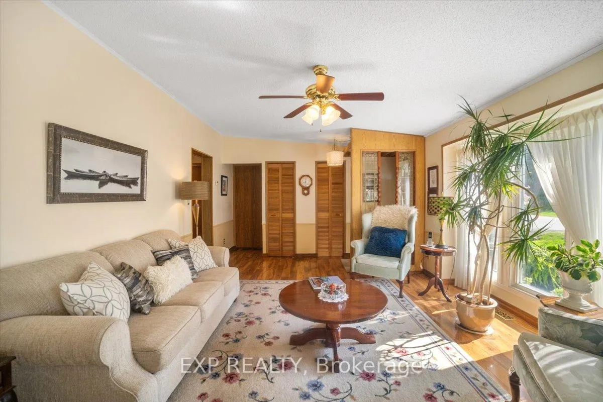Photo 7 of 36 Juno Crescent, Georgina, Sutton & Jackson's Point — HOMEH