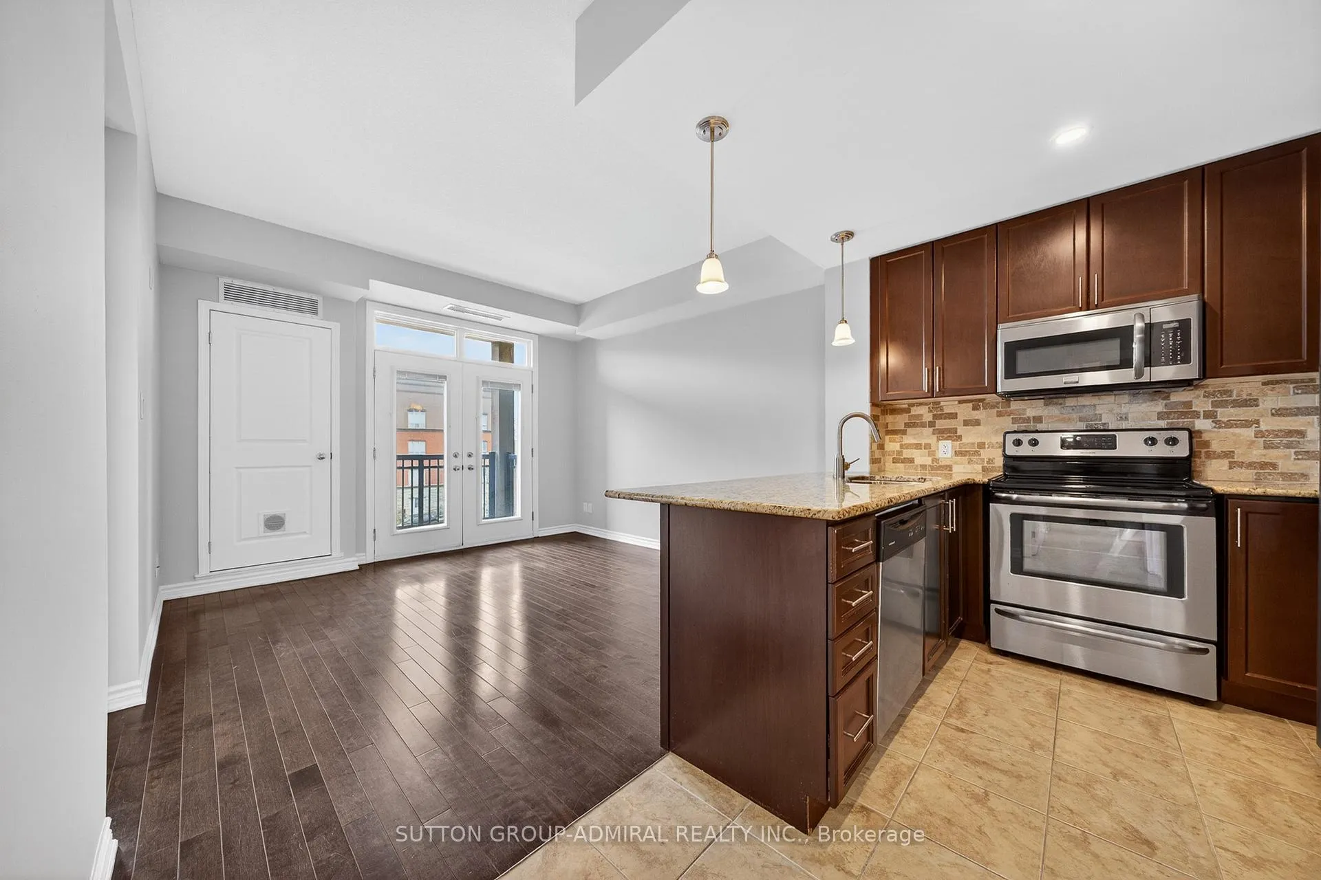 Photo 6 of Unit 304, 5327 Upper Middle Road, Burlington, Orchard — HOMEH
