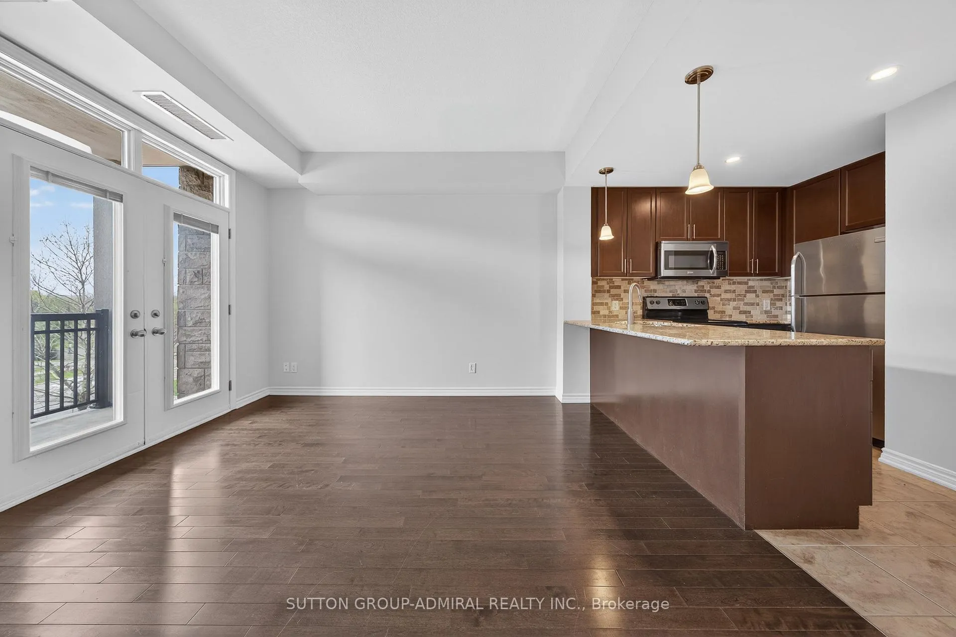 Photo 11 of Unit 304, 5327 Upper Middle Road, Burlington, Orchard — HOMEH