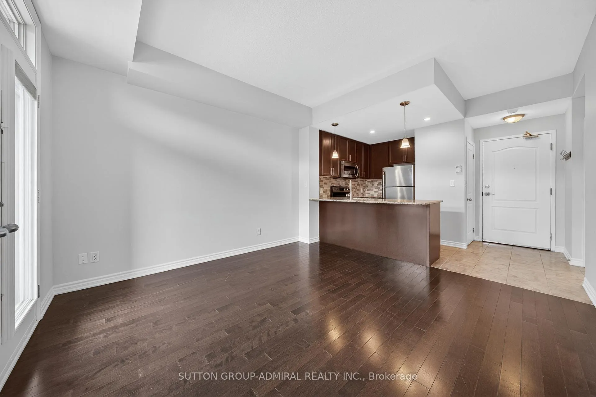 Photo 12 of Unit 304, 5327 Upper Middle Road, Burlington, Orchard — HOMEH
