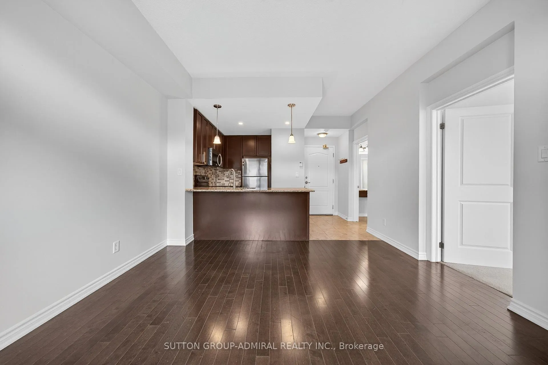 Photo 13 of Unit 304, 5327 Upper Middle Road, Burlington, Orchard — HOMEH