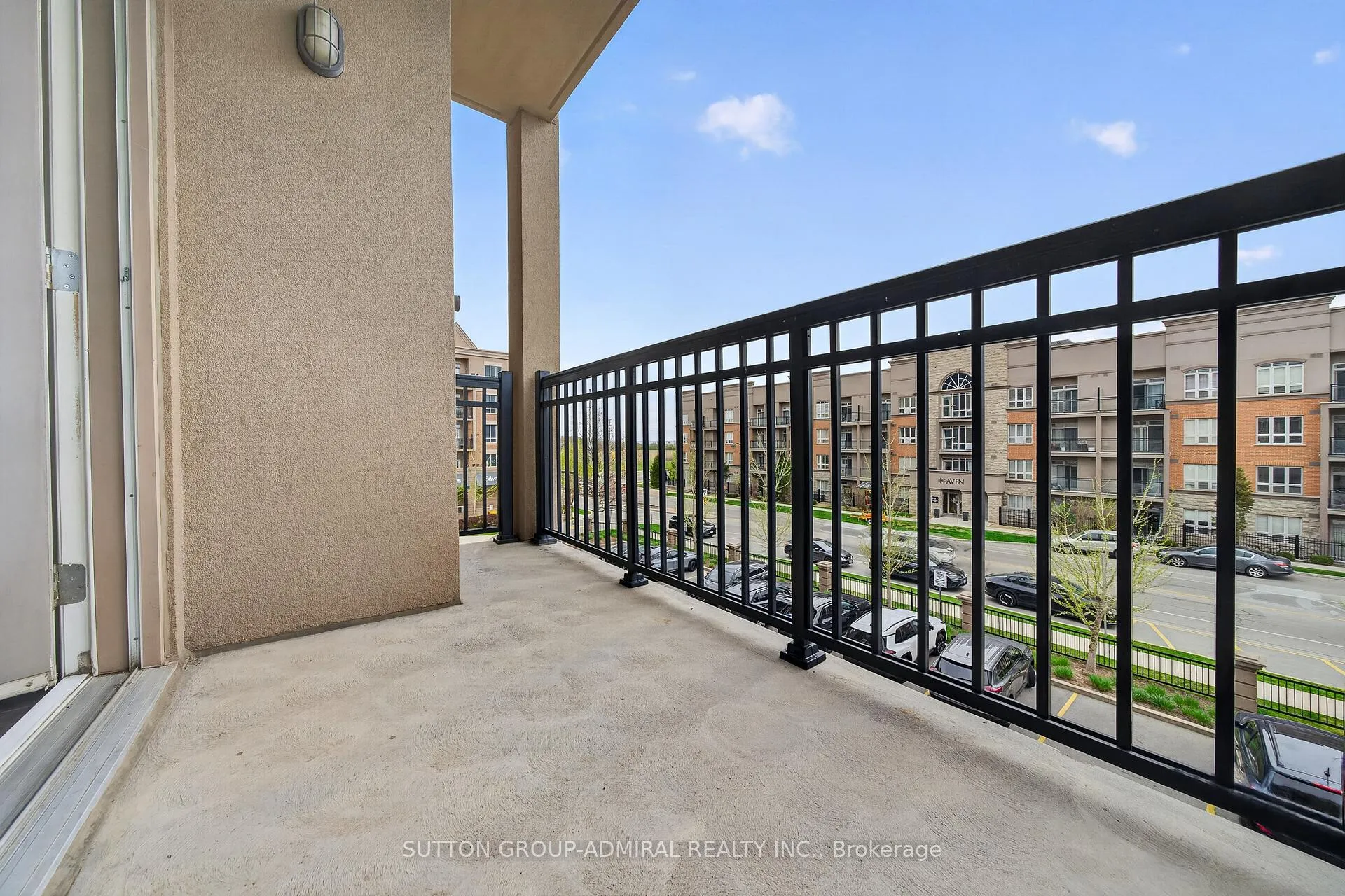 Photo 14 of Unit 304, 5327 Upper Middle Road, Burlington, Orchard — HOMEH