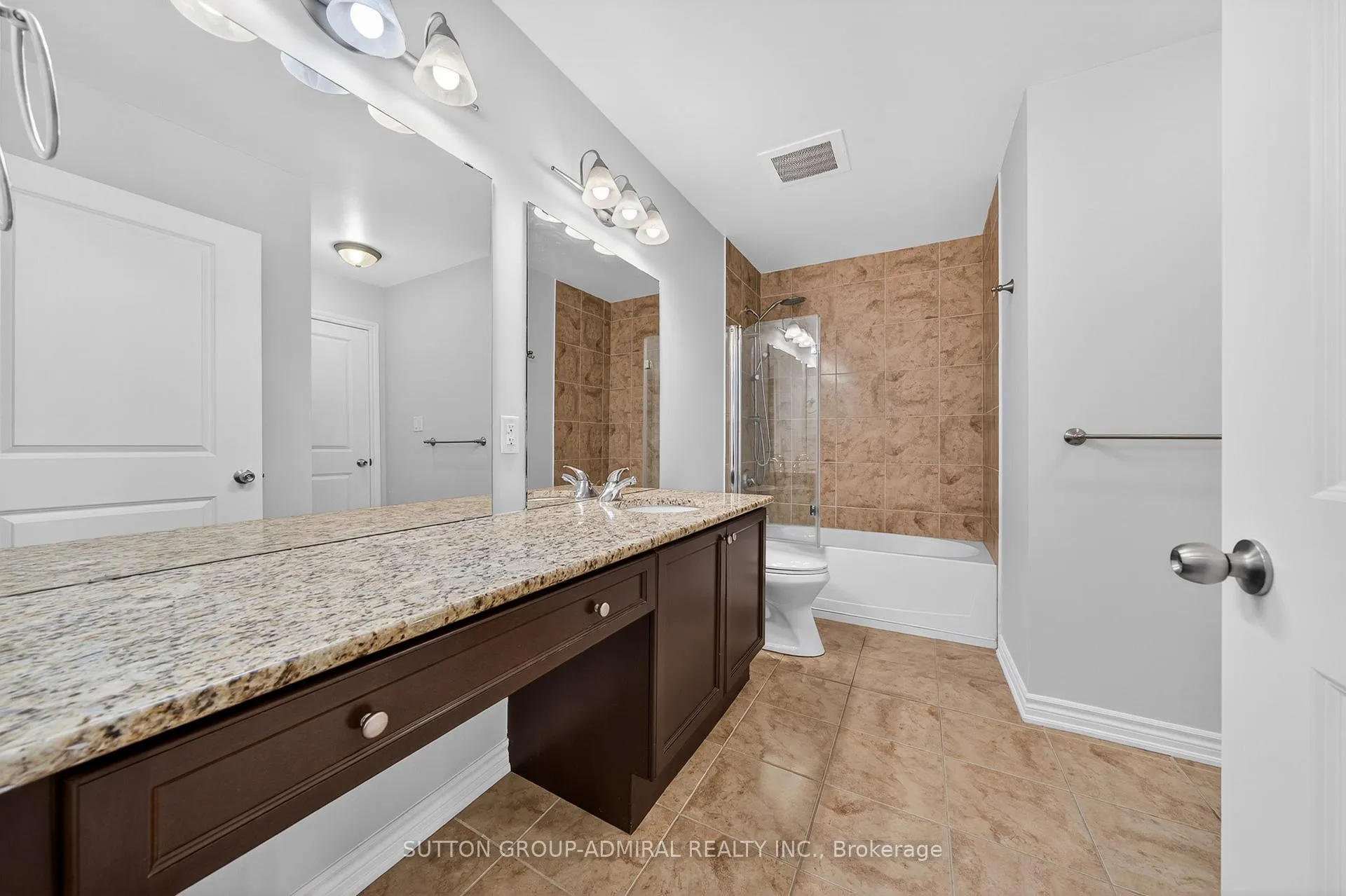 Photo 20 of Unit 304, 5327 Upper Middle Road, Burlington, Orchard — HOMEH