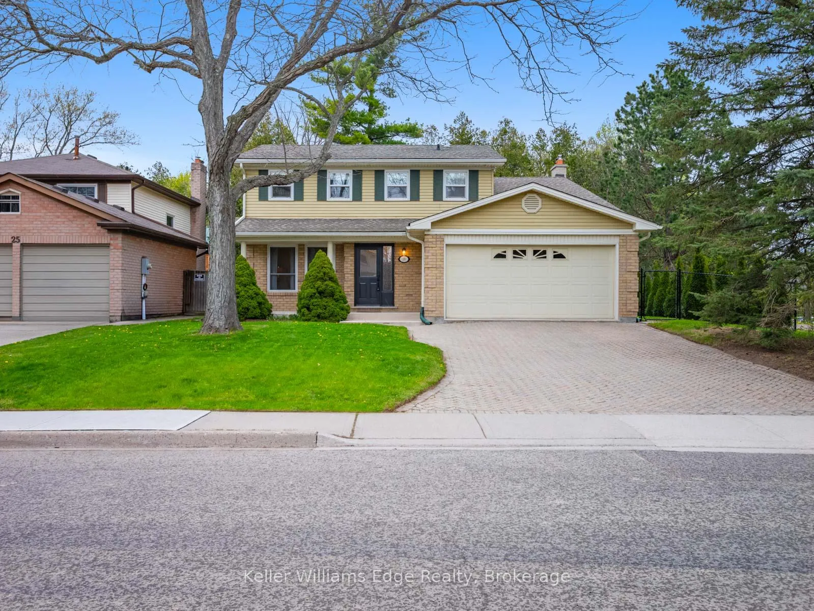 Photo 2 of 23 Ridgewood Boulevard, Hamilton, Dundas — HOMEH