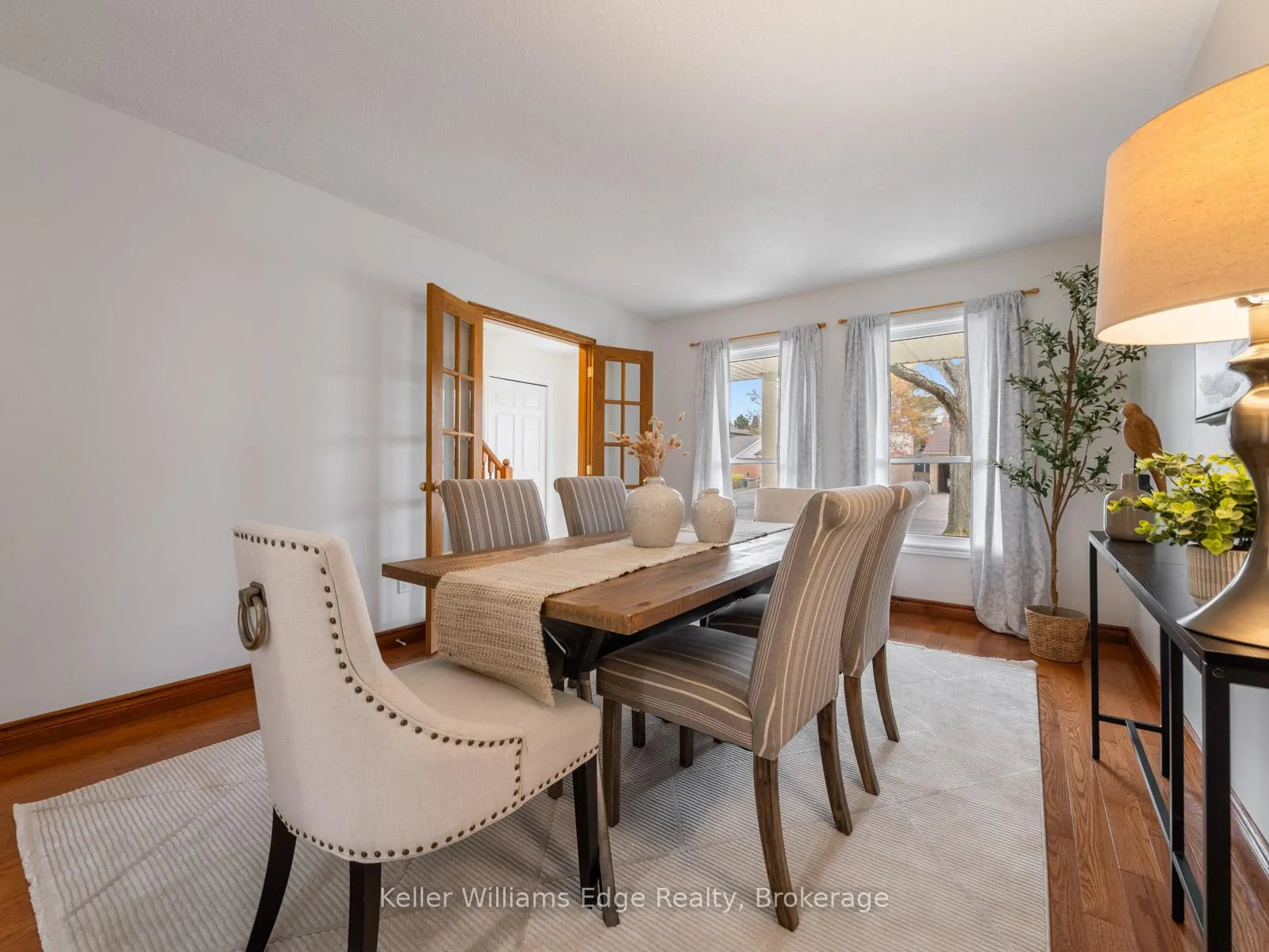 Photo 11 of 23 Ridgewood Boulevard, Hamilton, Dundas — HOMEH