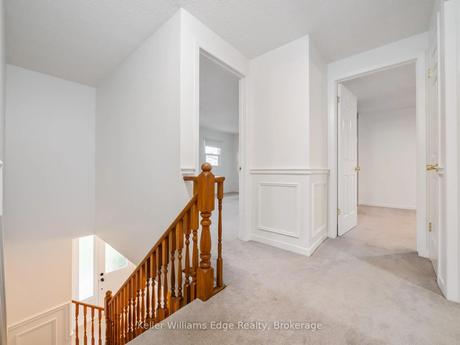 Photo 19 of 23 Ridgewood Boulevard, Hamilton, Dundas — HOMEH