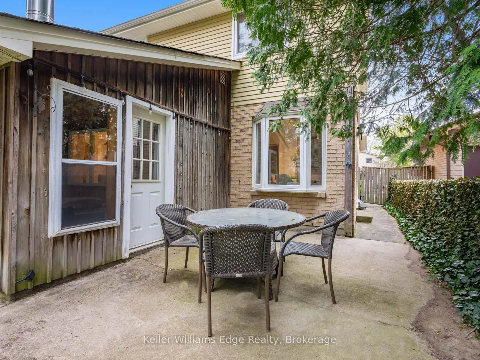 Photo 40 of 23 Ridgewood Boulevard, Hamilton, Dundas — HOMEH