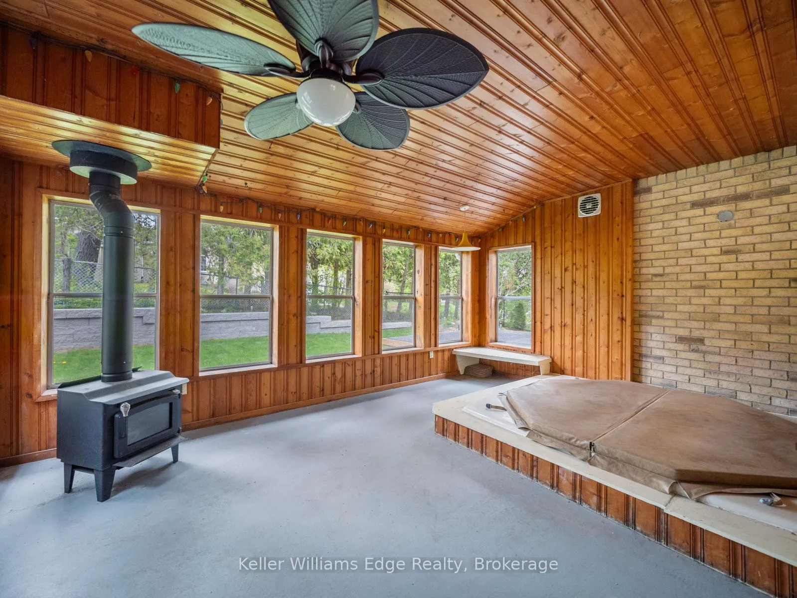Photo 42 of 23 Ridgewood Boulevard, Hamilton, Dundas — HOMEH