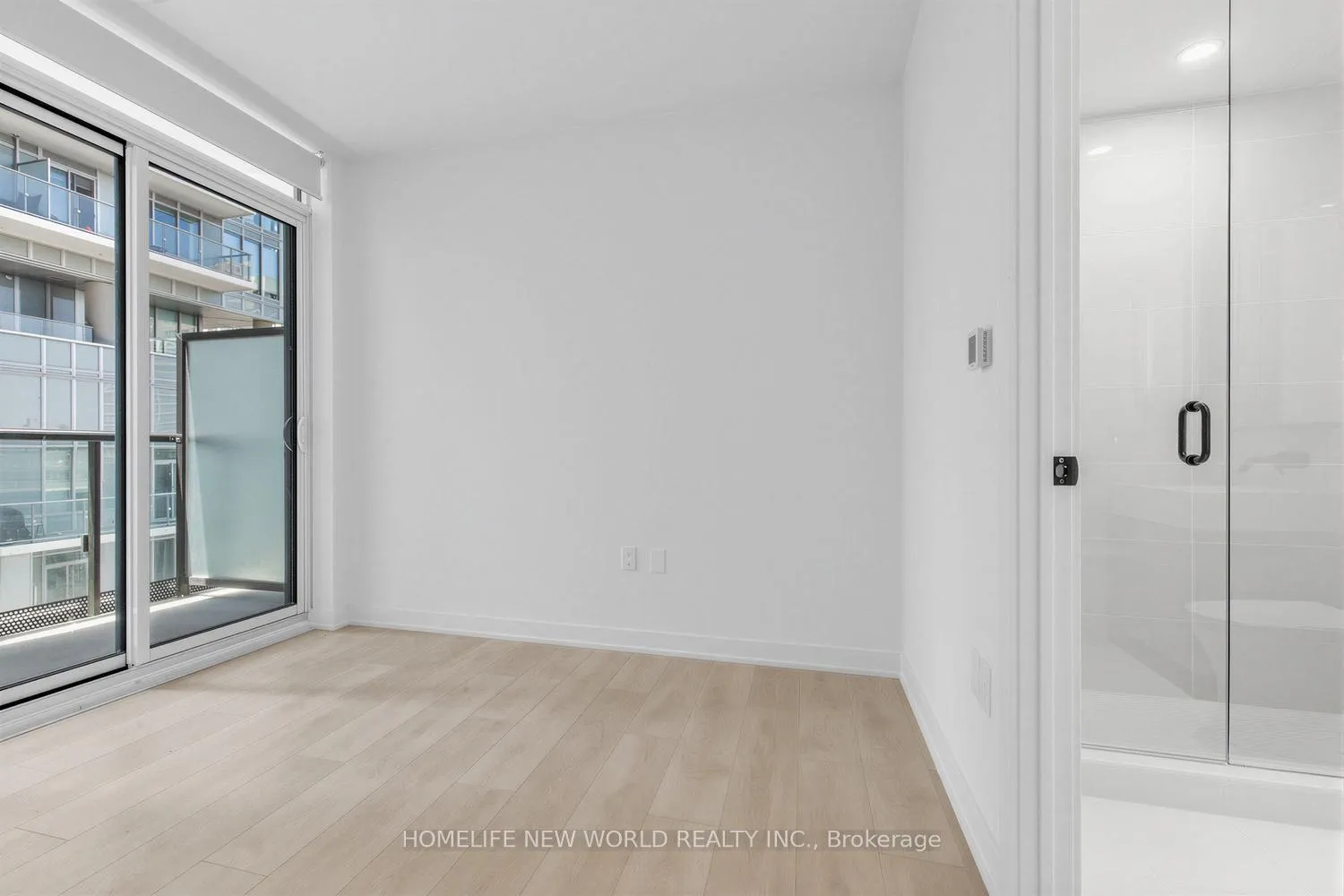 Photo 9 of Unit 602, 117 Broadway Avenue, Toronto, Mount Pleasant West — HOMEH