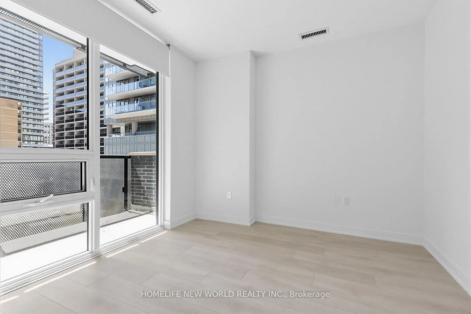Photo 16 of Unit 602, 117 Broadway Avenue, Toronto, Mount Pleasant West — HOMEH