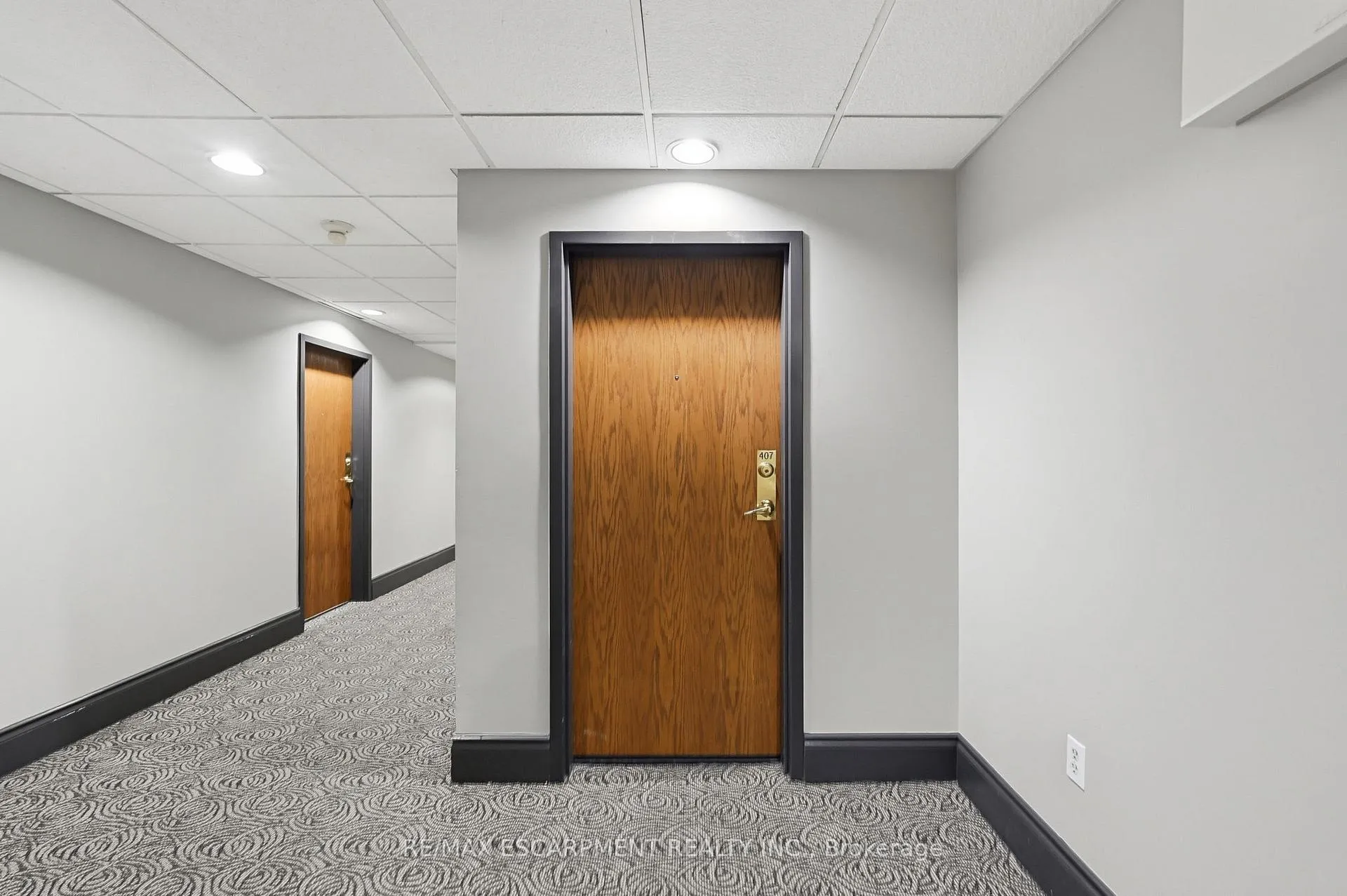 Photo 6 of Unit 407, 4006 Kilmer Drive, Burlington, Tansley — HOMEH