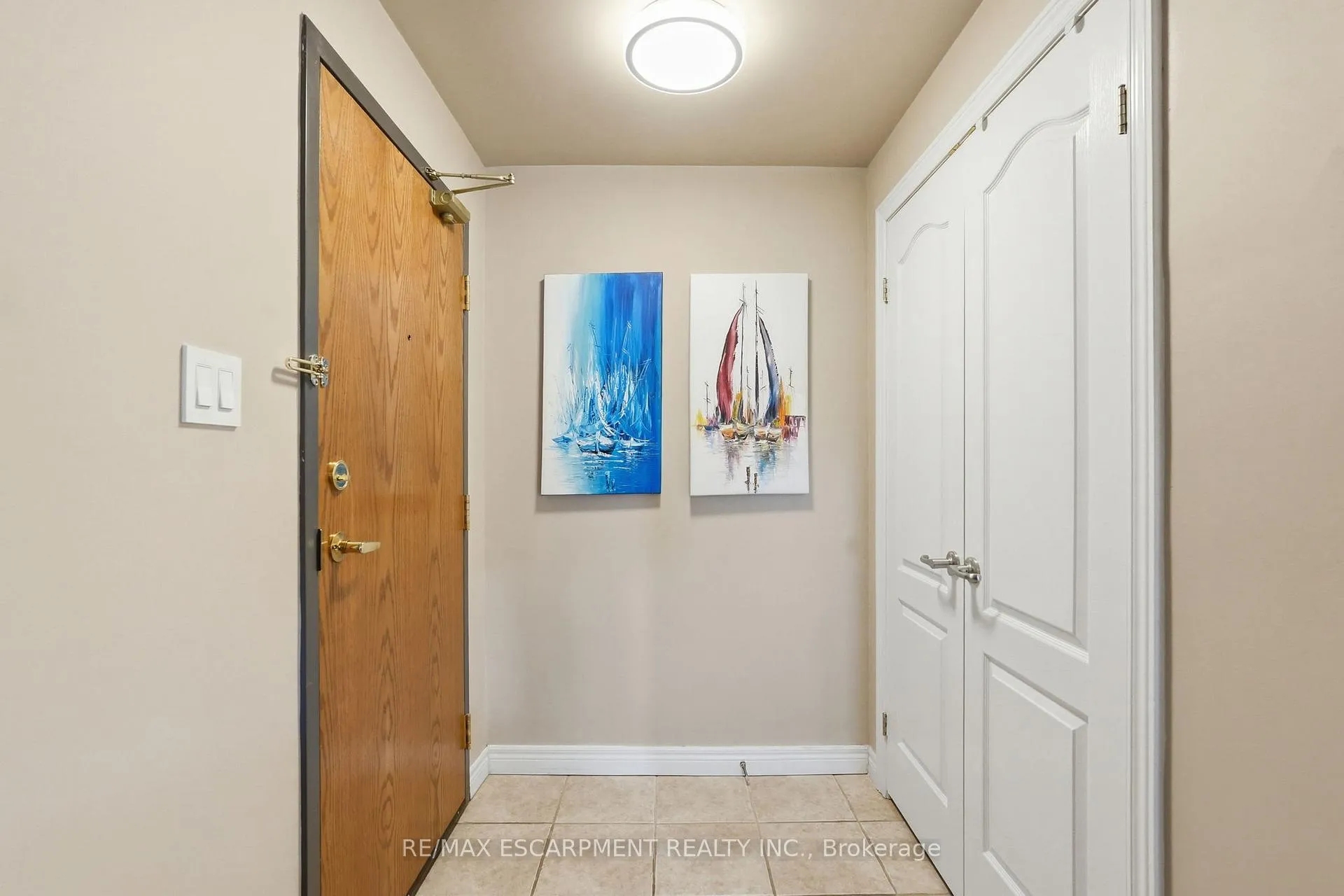 Photo 7 of Unit 407, 4006 Kilmer Drive, Burlington, Tansley — HOMEH