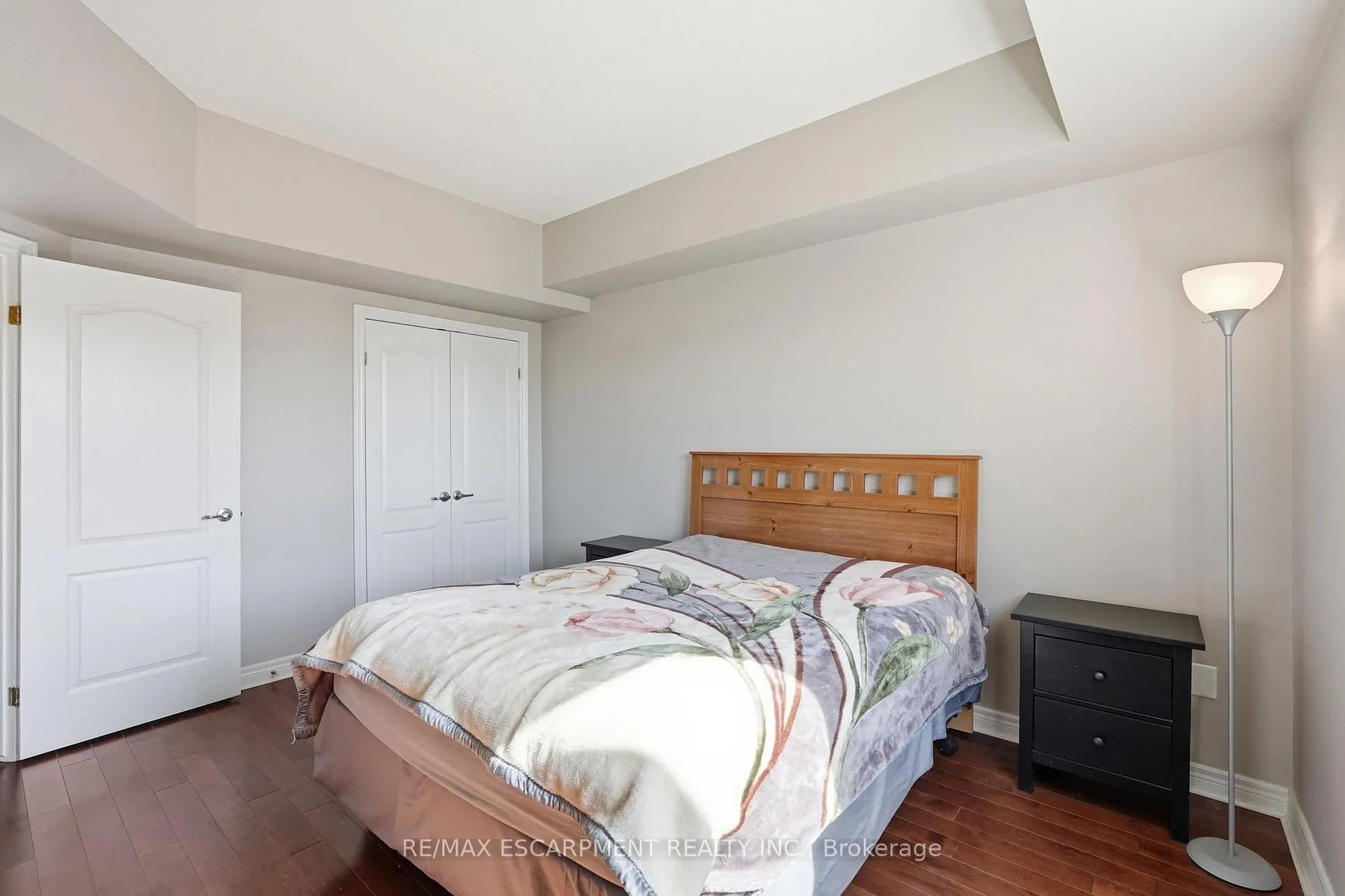 Photo 16 of Unit 407, 4006 Kilmer Drive, Burlington, Tansley — HOMEH