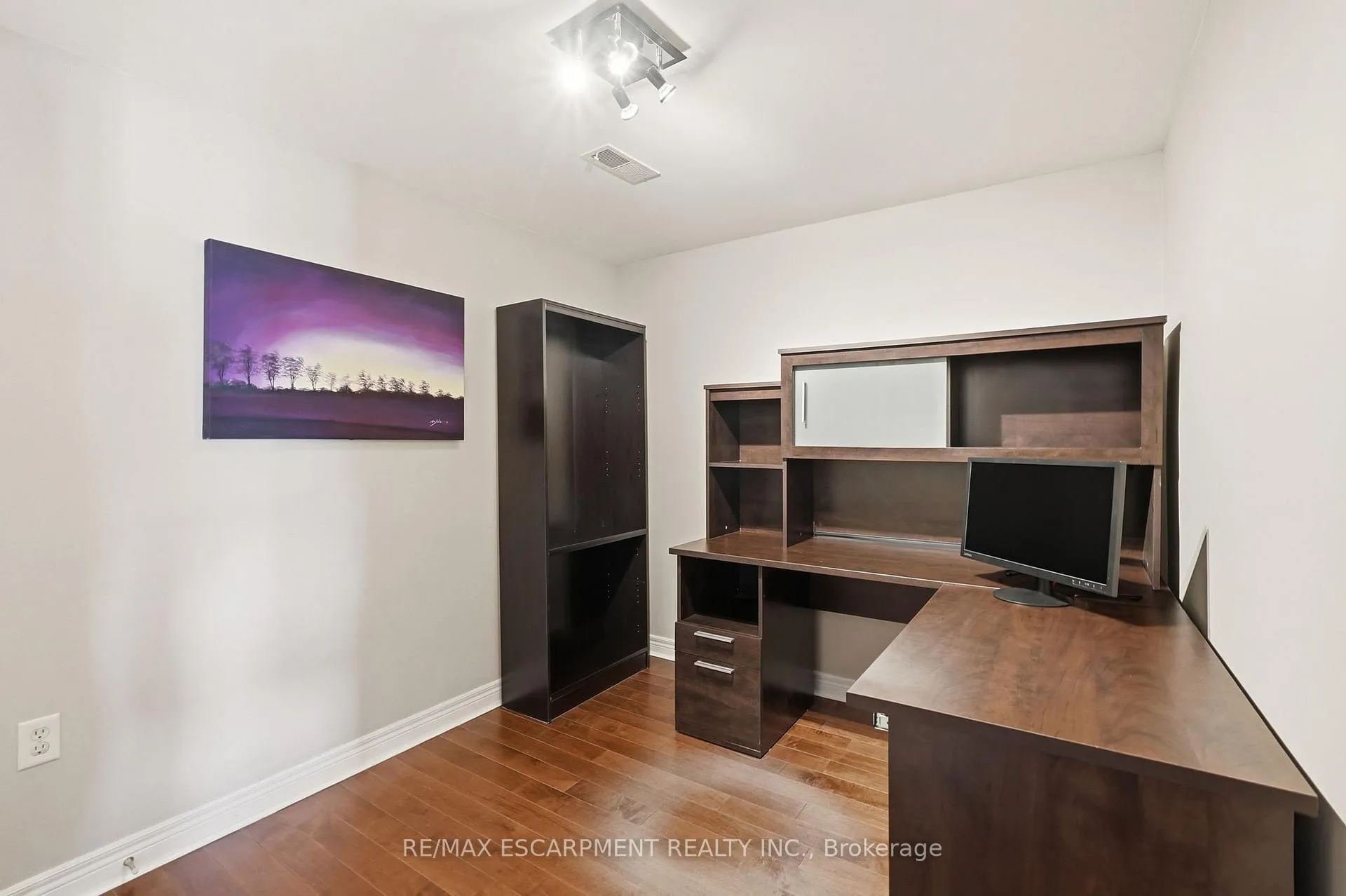 Photo 18 of Unit 407, 4006 Kilmer Drive, Burlington, Tansley — HOMEH