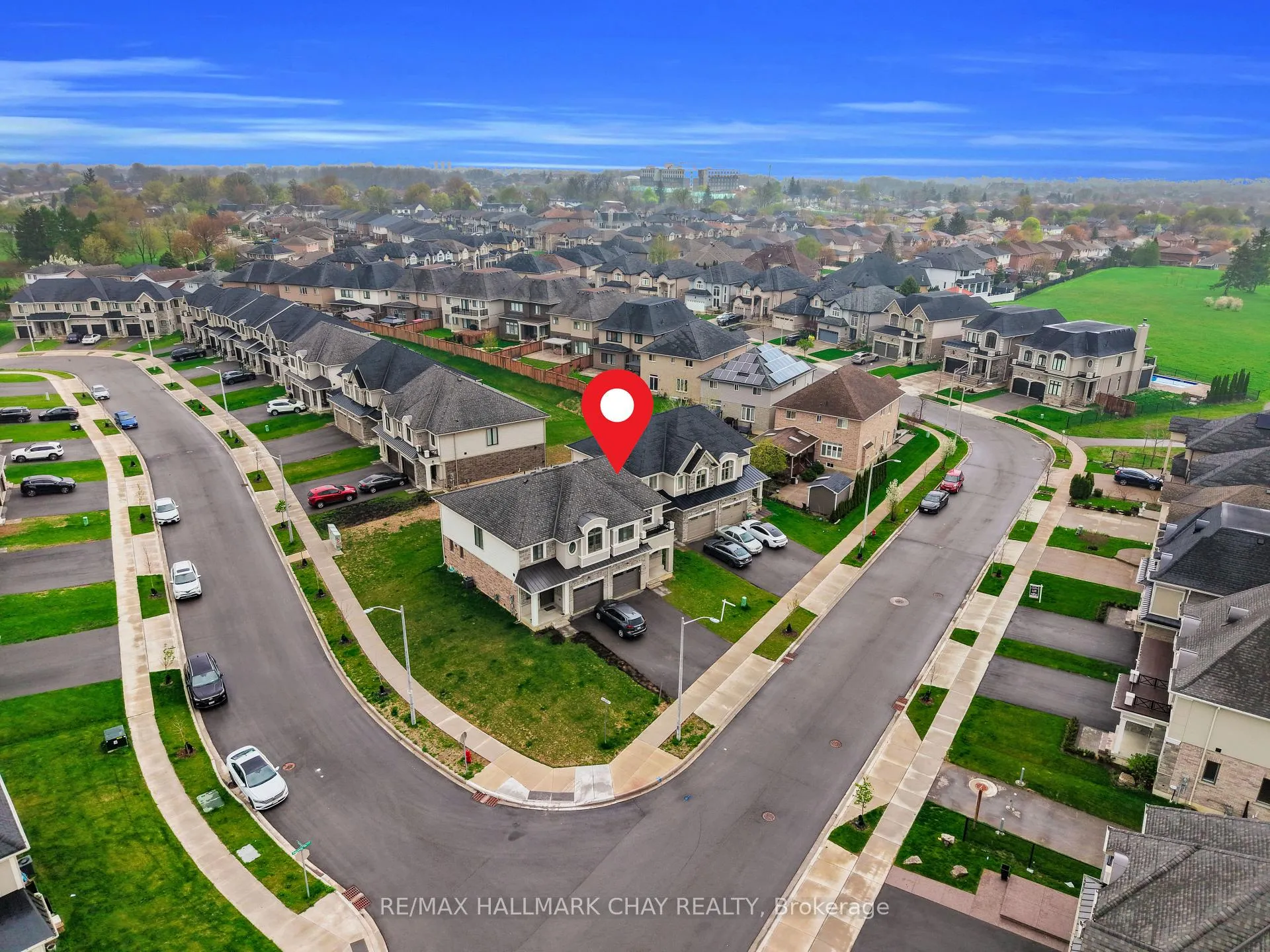 Photo 1 of 92 Aquasanta Crescent, Hamilton, Ryckmans — HOMEH