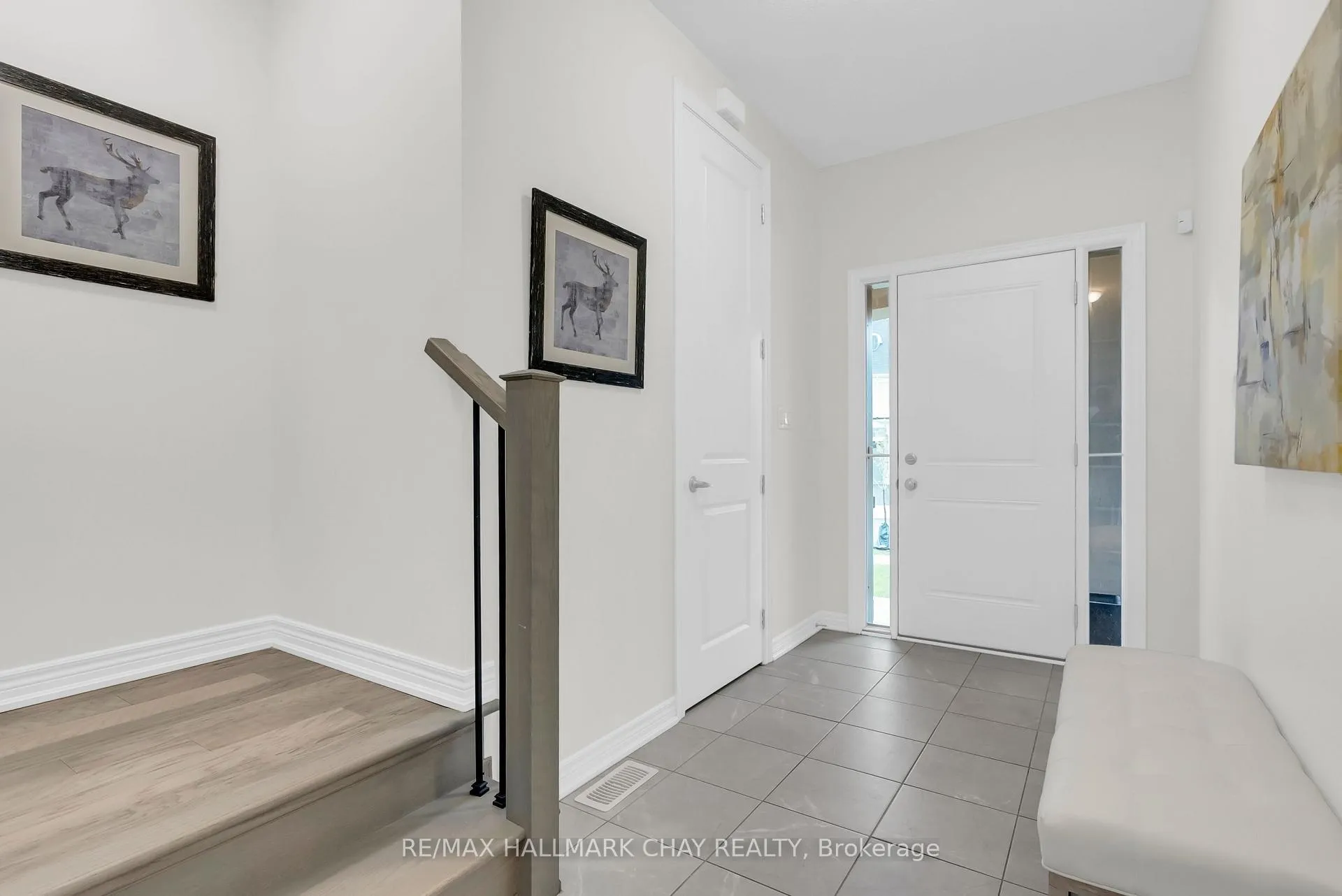 Photo 5 of 92 Aquasanta Crescent, Hamilton, Ryckmans — HOMEH