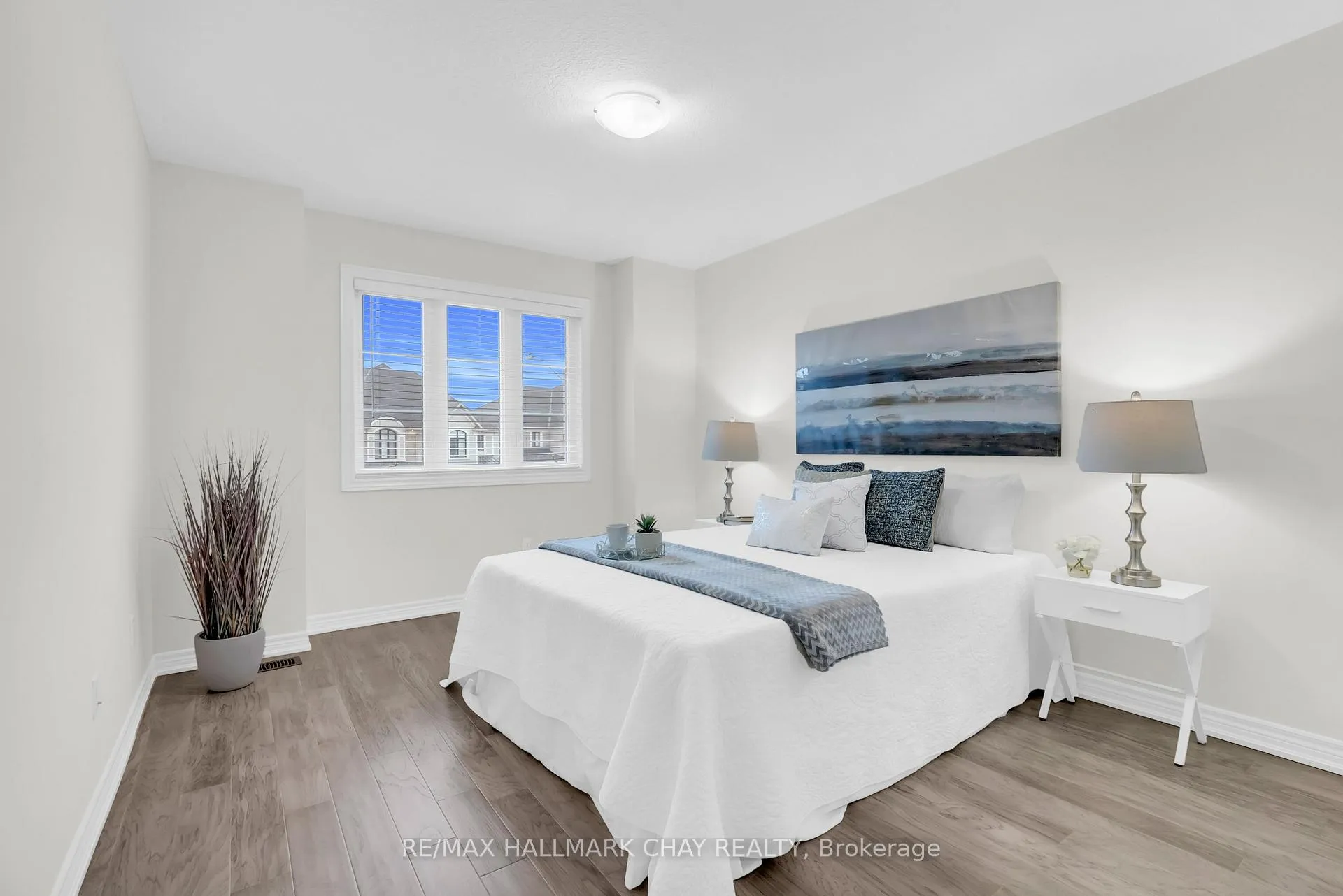 Photo 18 of 92 Aquasanta Crescent, Hamilton, Ryckmans — HOMEH
