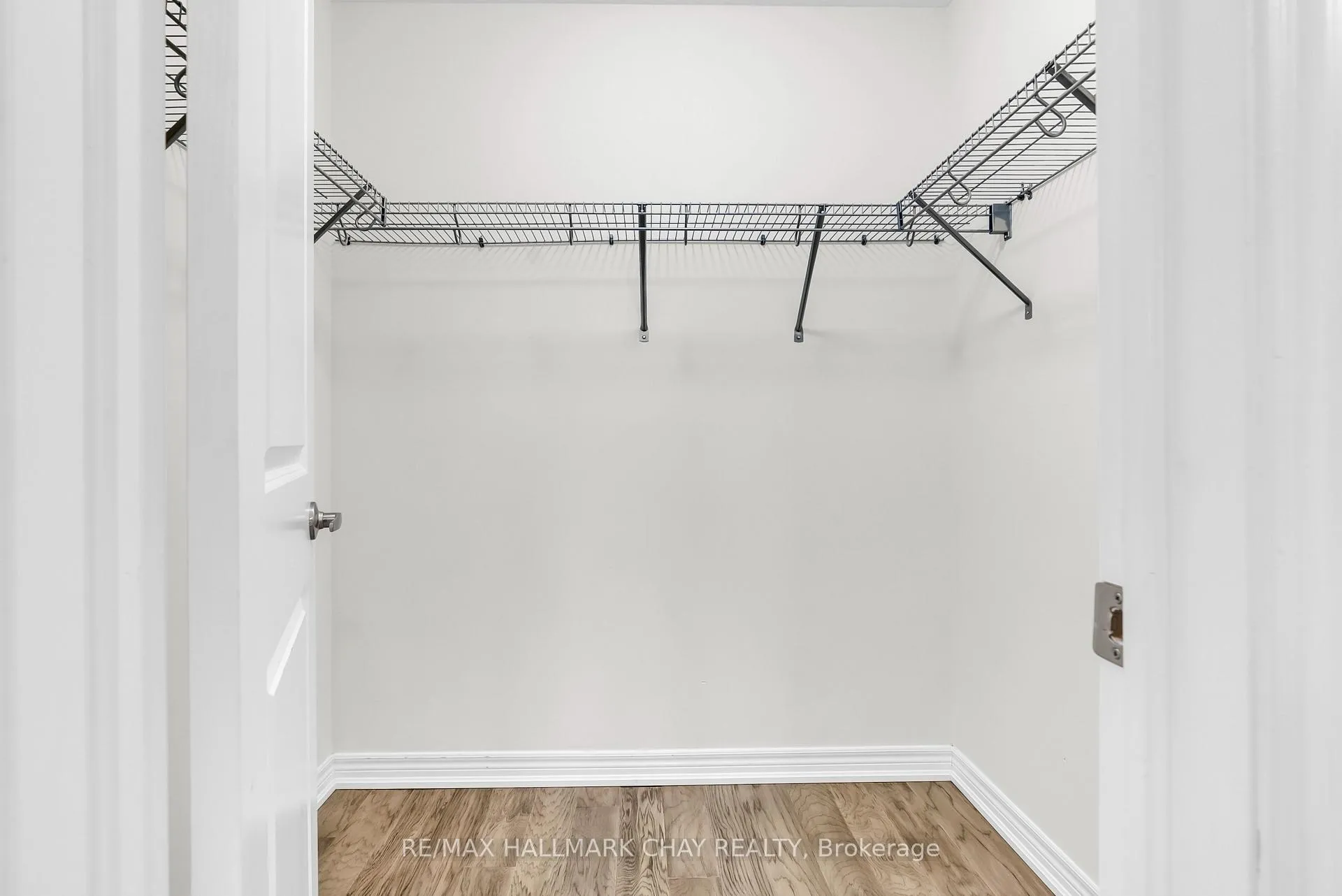 Photo 19 of 92 Aquasanta Crescent, Hamilton, Ryckmans — HOMEH