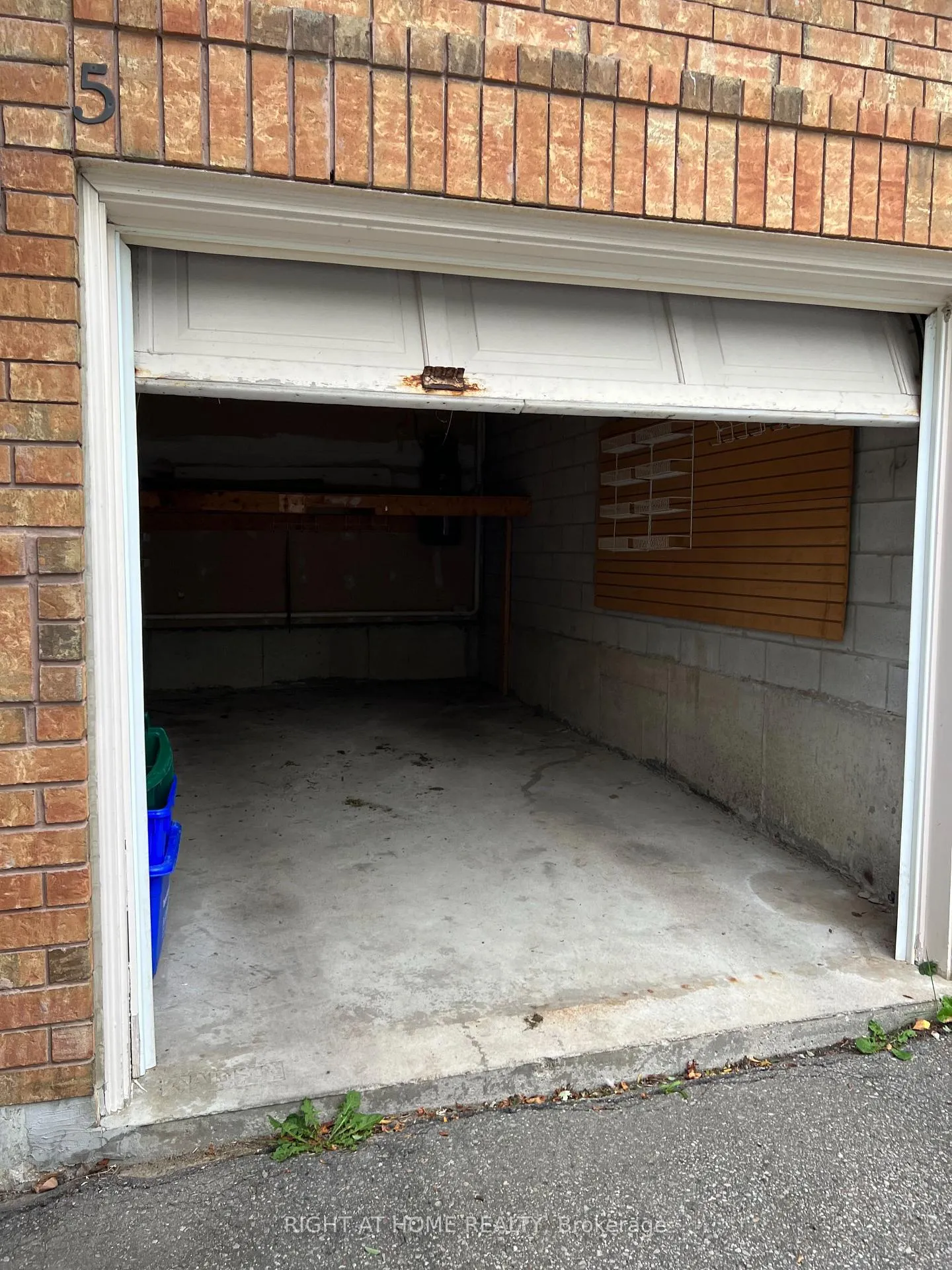 Photo 3 of 5 Steckley Street, Aurora, Bayview Wellington — HOMEH